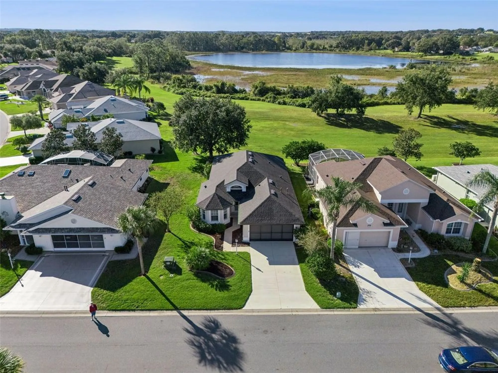 Property Slideshow image 7 of 61 | 5454 sir churchill dr, Leesburg, FL, 34748