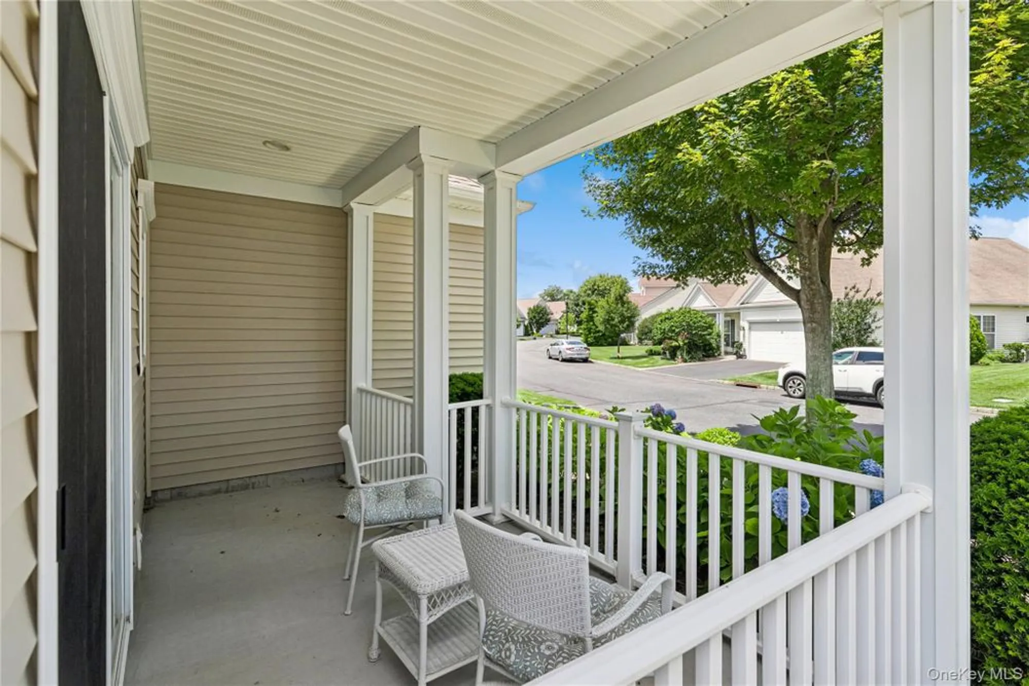 Property Slideshow image 6 of 40 | 109 louden loop, Mount Sinai, NY, 11766