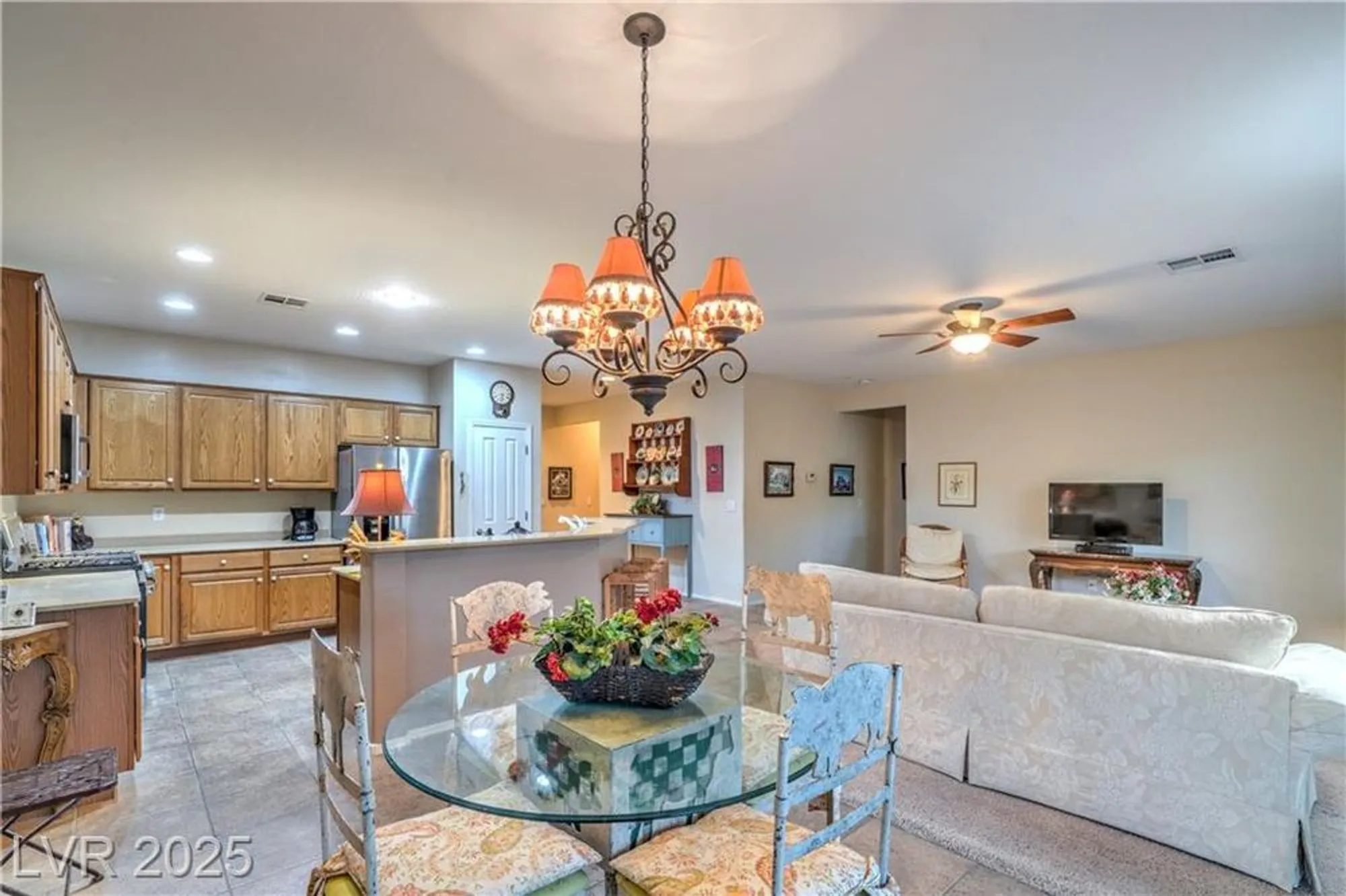 Property Slideshow image 12 of 62 | 2467 moonlight valley ave, Henderson, NV, 89044
