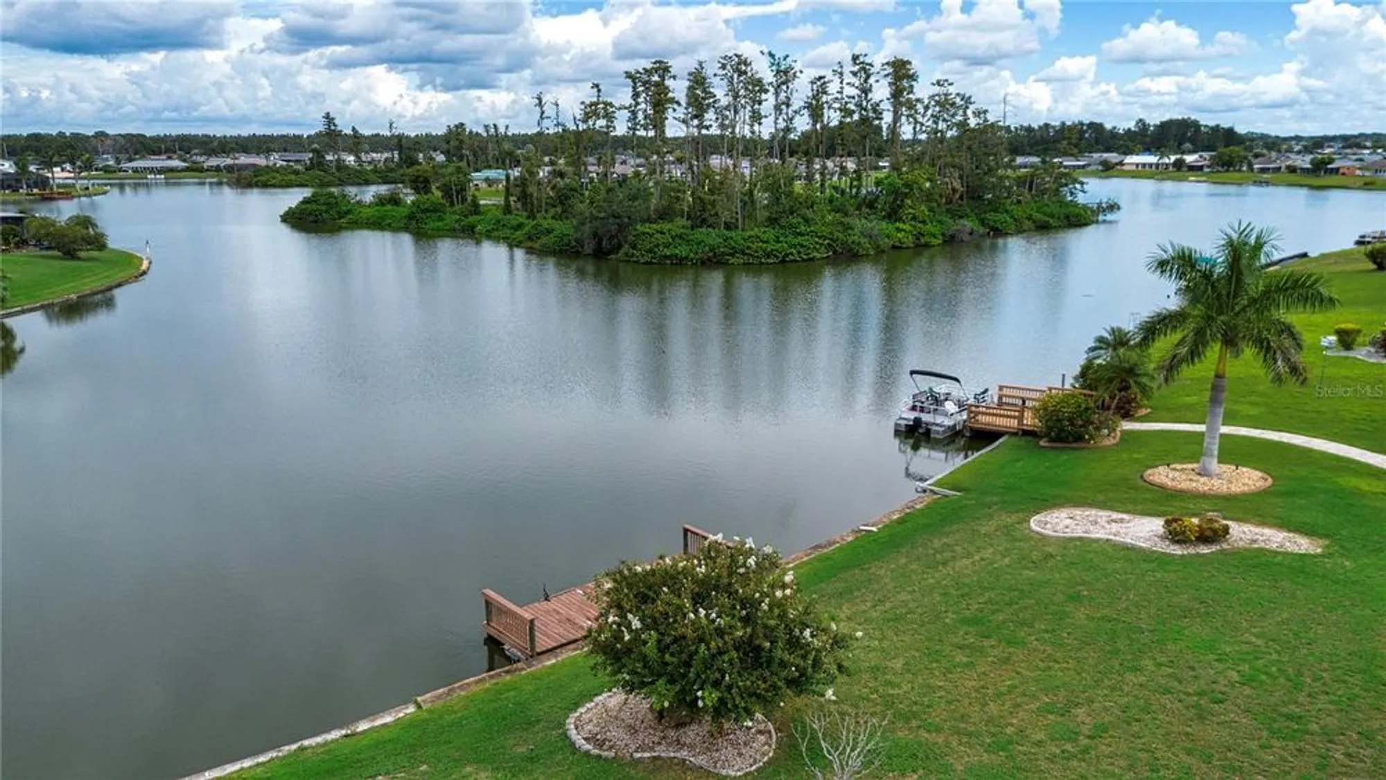 Property Slideshow image 40 of 56 | 1715 danbury dr, Sun City Center, FL, 33573