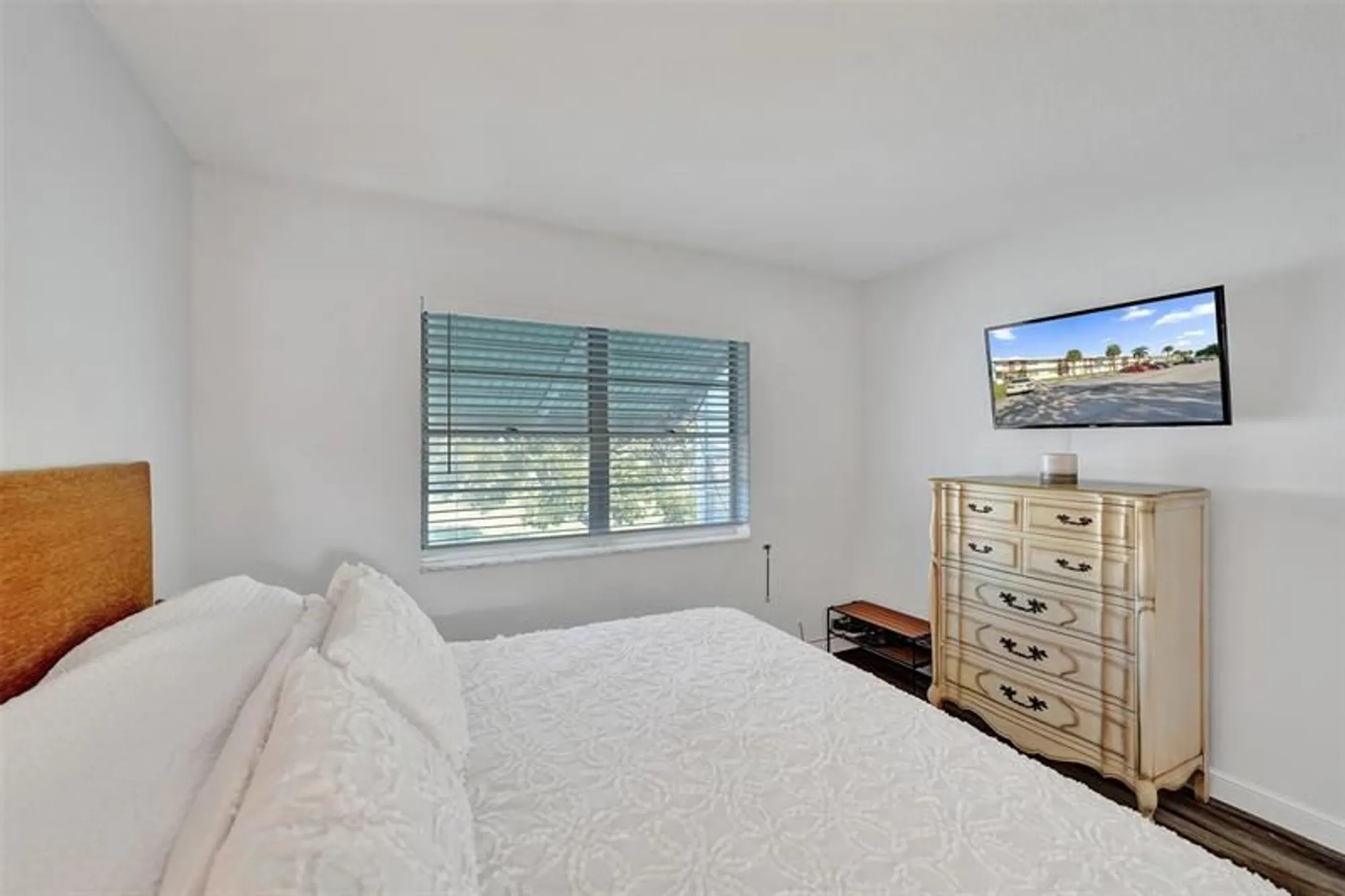 Property Slideshow image 17 of 68 | 2751 e golf blvd 2019, Pompano Beach, FL, 33064