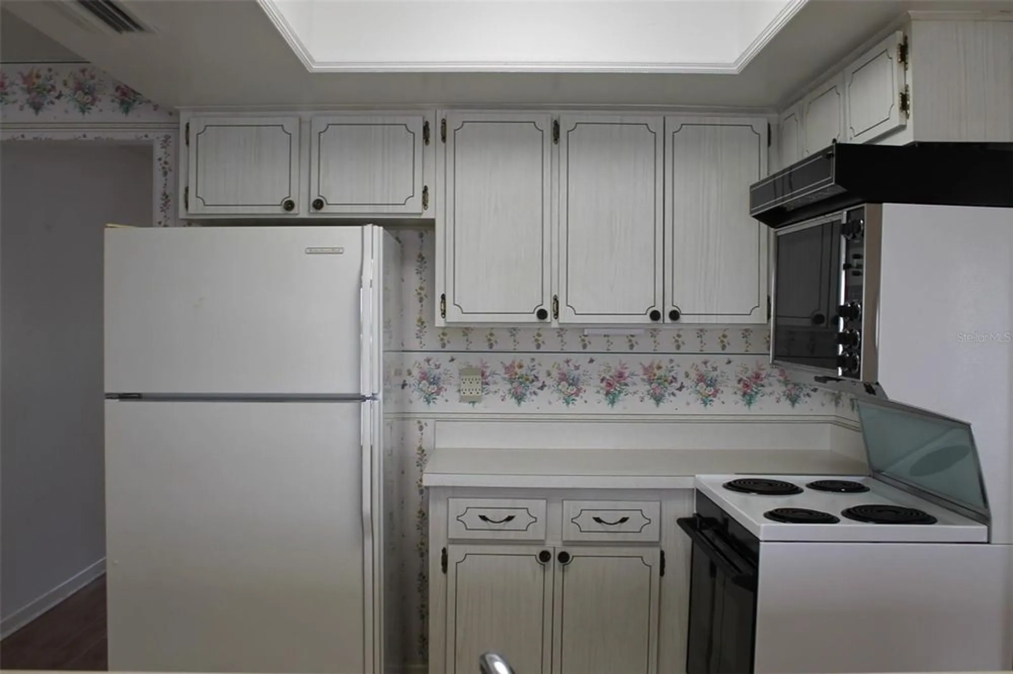 Property Slideshow image 27 of 50 | 9665 mainlands blvd, Pinellas Park, FL, 33782