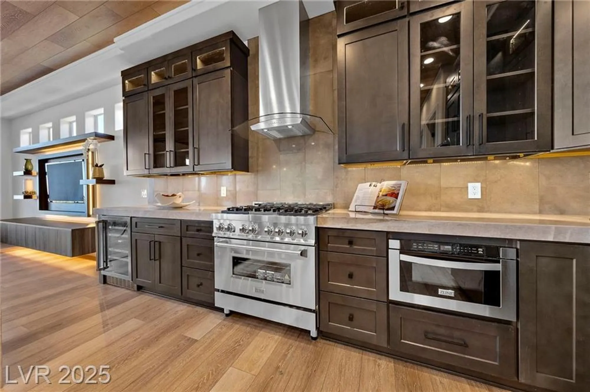 Property Slideshow image 23 of 56 | 2548 faiss dr, Las Vegas, NV, 89134