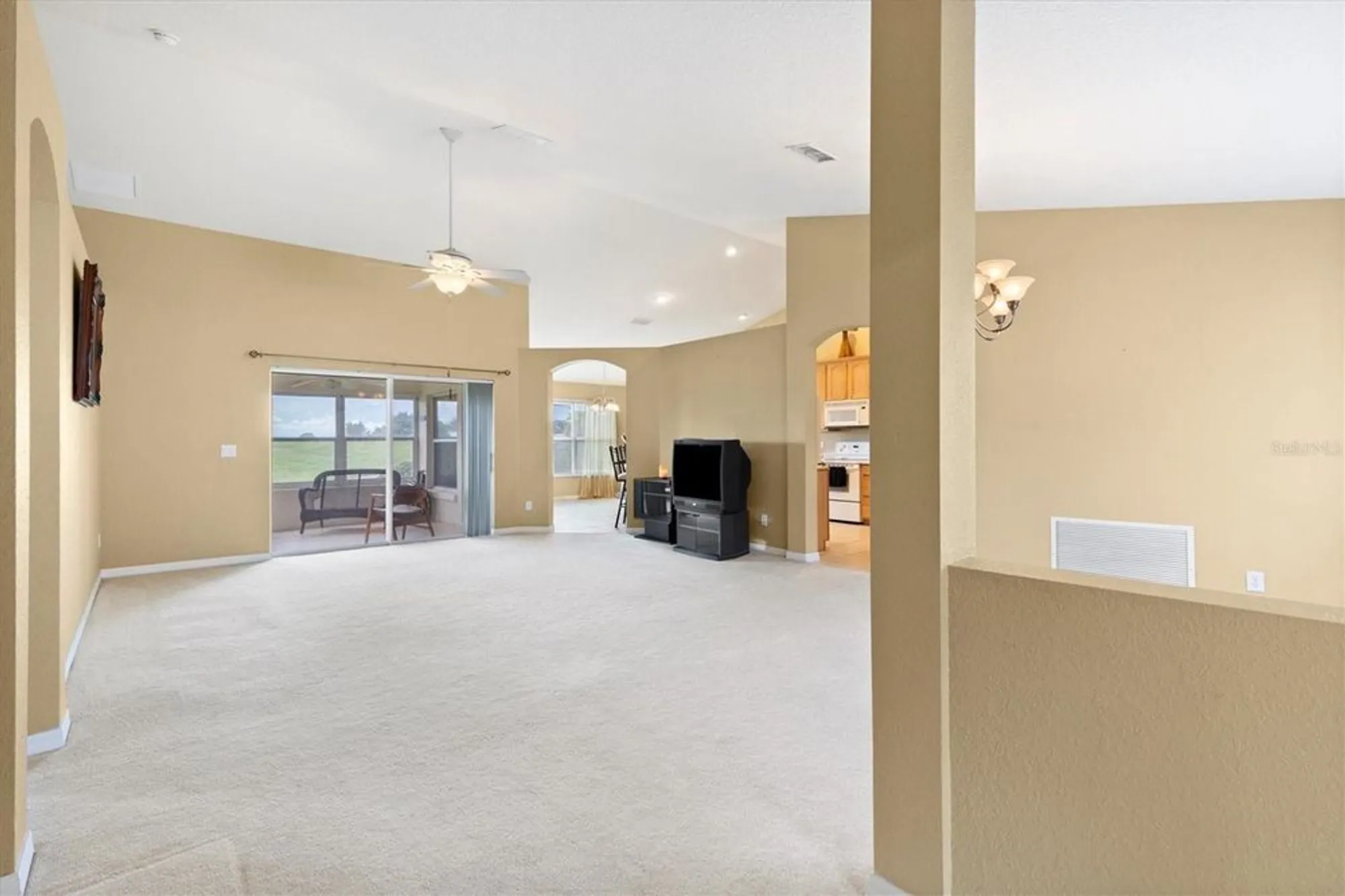 Property Slideshow image 6 of 43 | 17083 se 115th terrace rd, Summerfield, FL, 34491