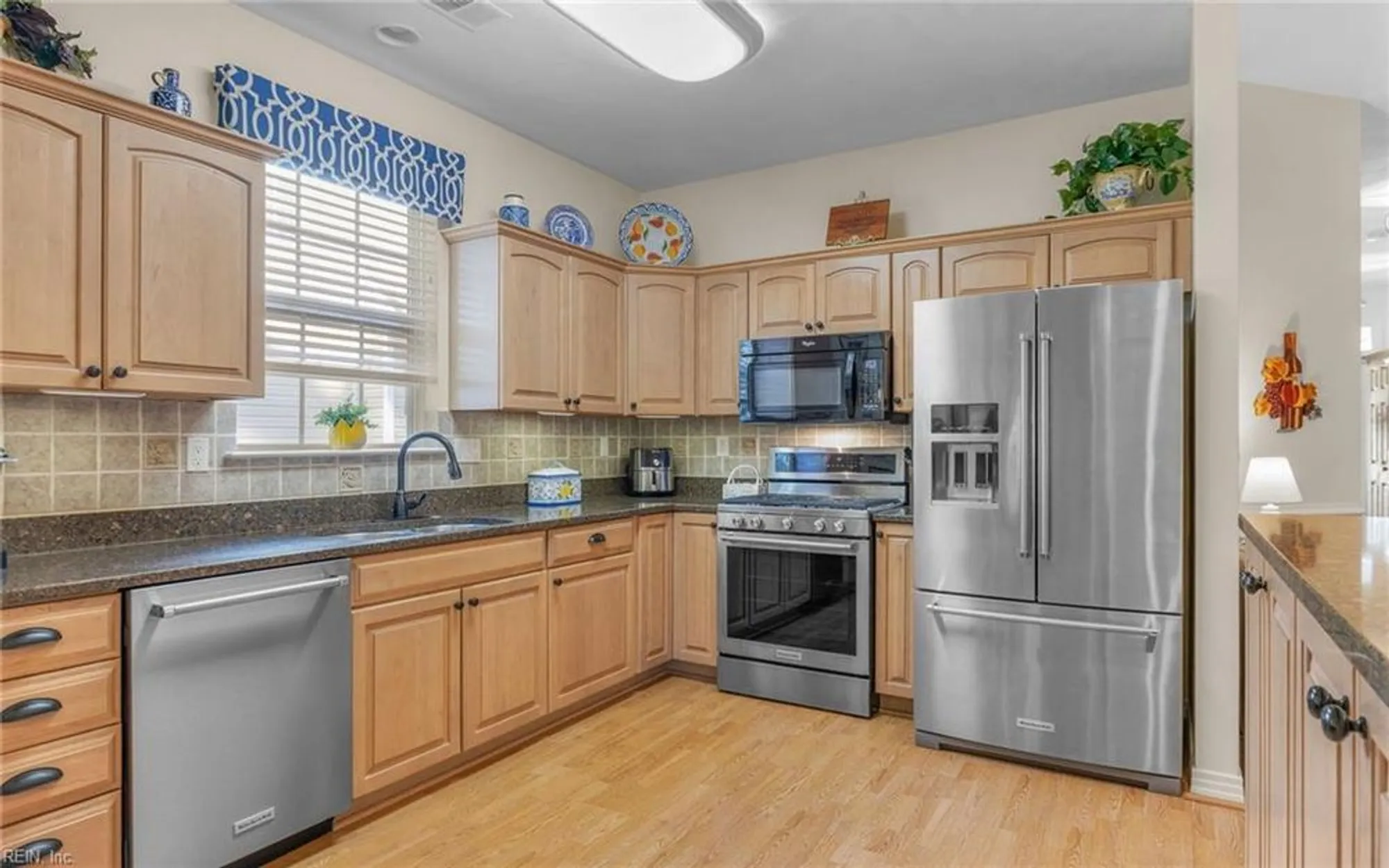 Property Slideshow image 11 of 48 | 2632 einstein dr, Virginia Beach, VA, 23456