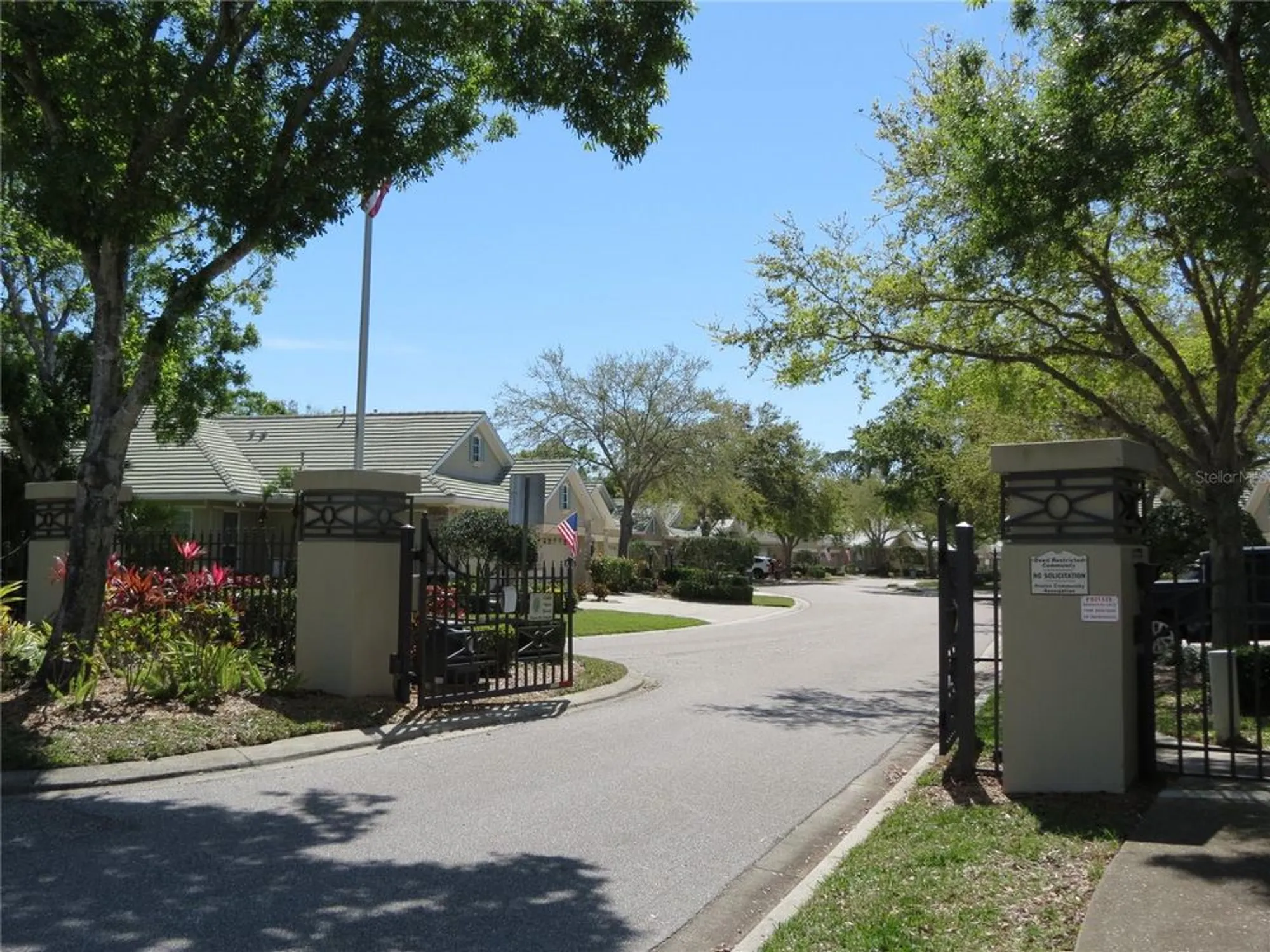 Property Slideshow image 38 of 51 | 4939 lakescene pl, Sarasota, FL, 34243