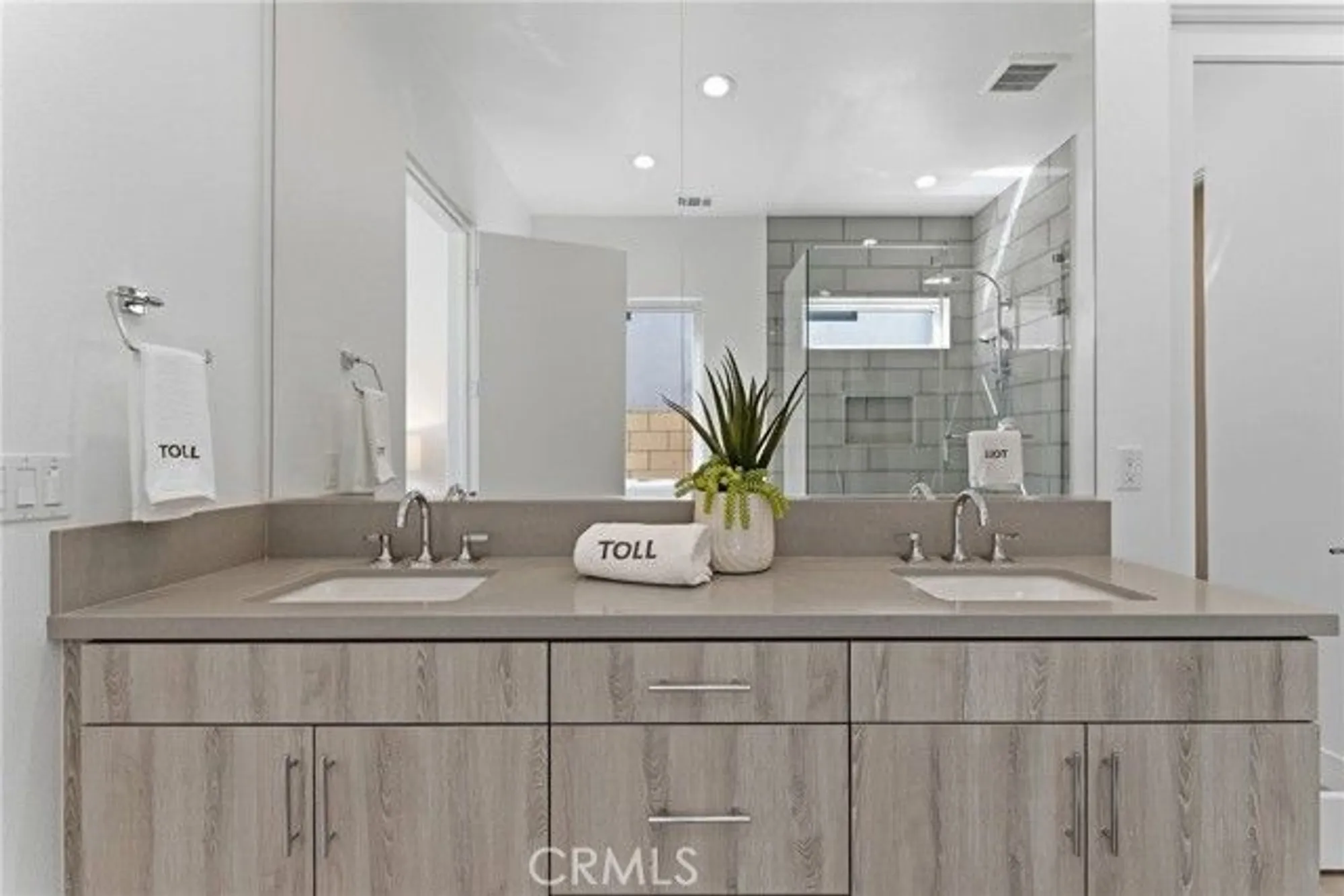 Property Slideshow image 19 of 27 | 1410 celadon st, Palm Springs, CA, 92262