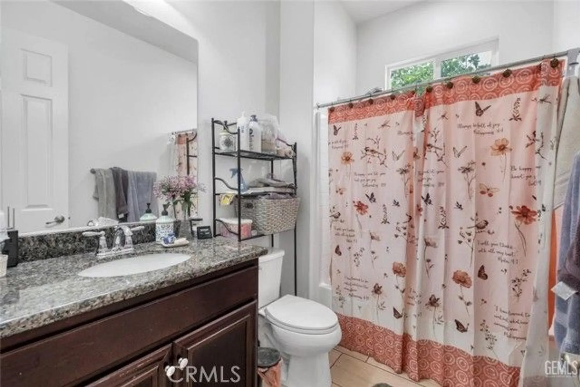 Property Slideshow image 16 of 27 | 9903 francois ln, Bakersfield, CA, 93306