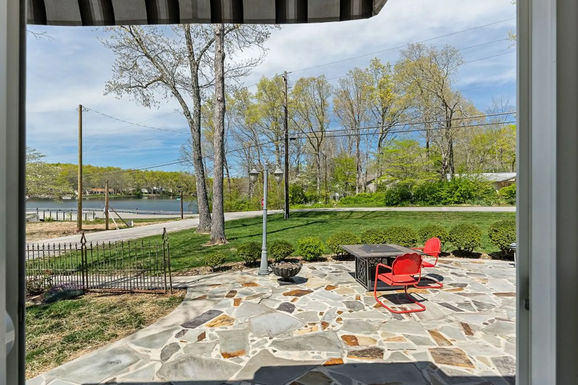Property Slideshow image 11 of 48 | 304 saint george dr, Crossville, TN, 38558