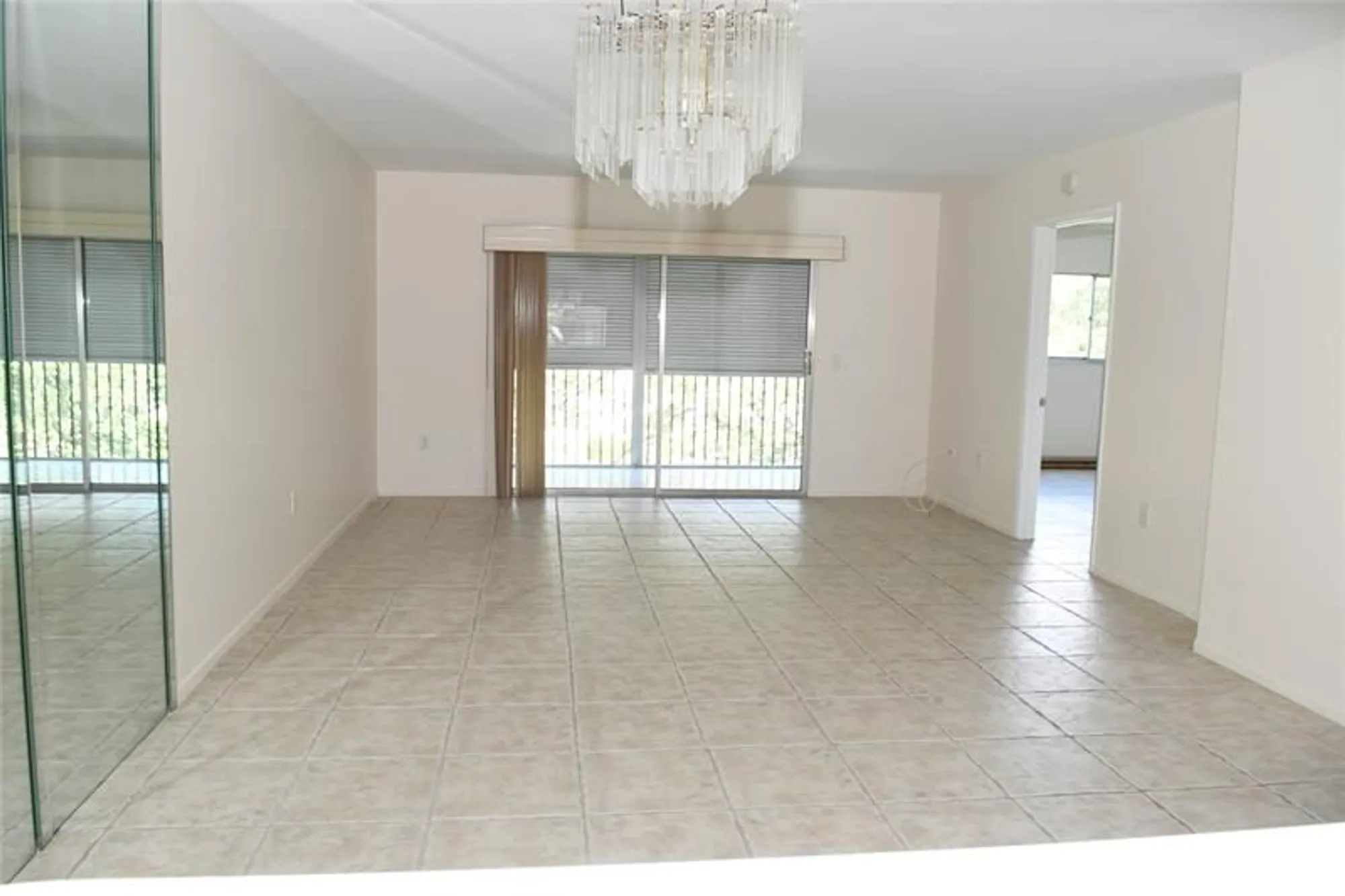 Property Slideshow image 14 of 26 | 1501 sw 131st way apt 304, Pembroke Pines, FL, 33027