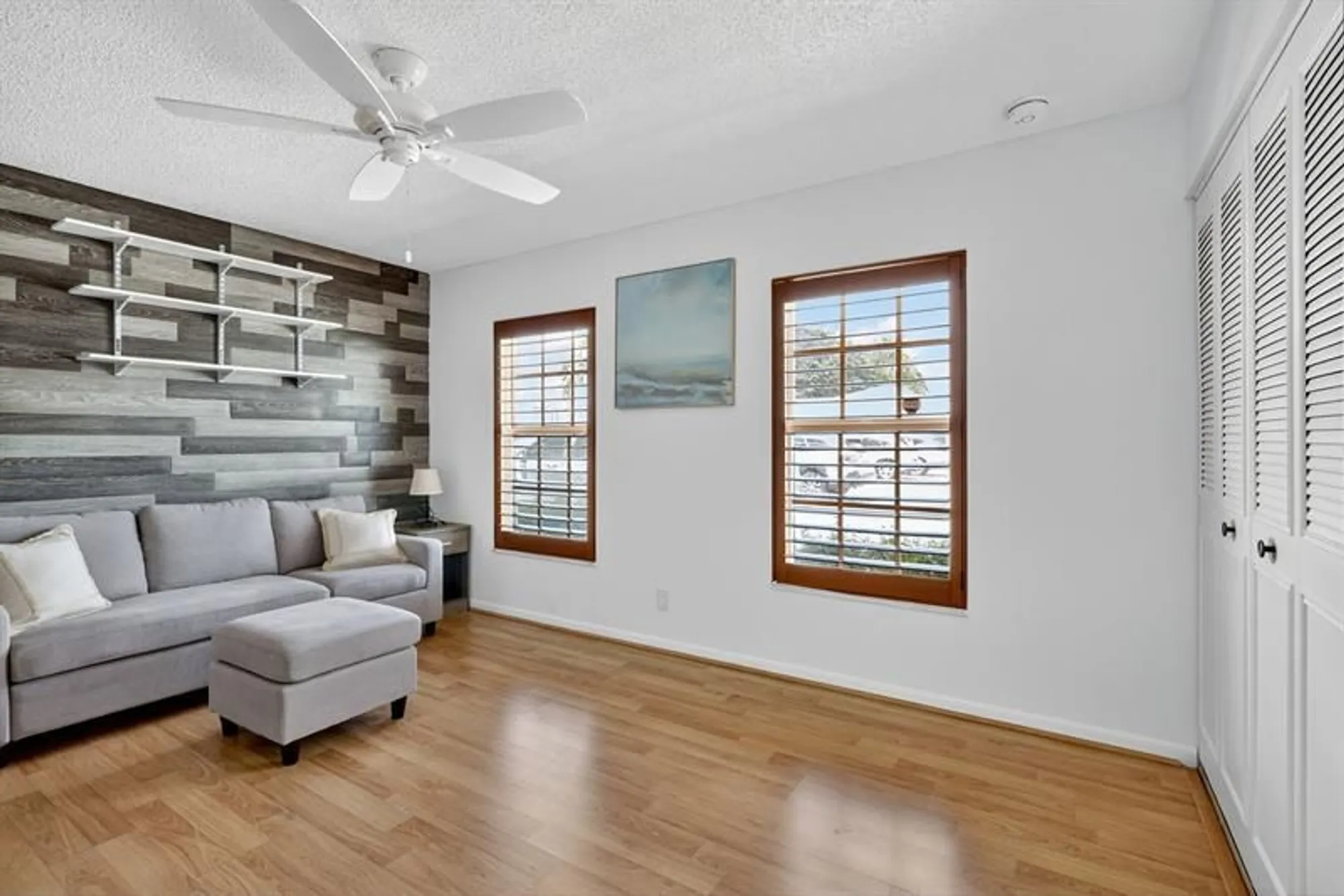 Property Slideshow image 14 of 52 | 448 franconia cir b, Lake Worth, FL, 33467