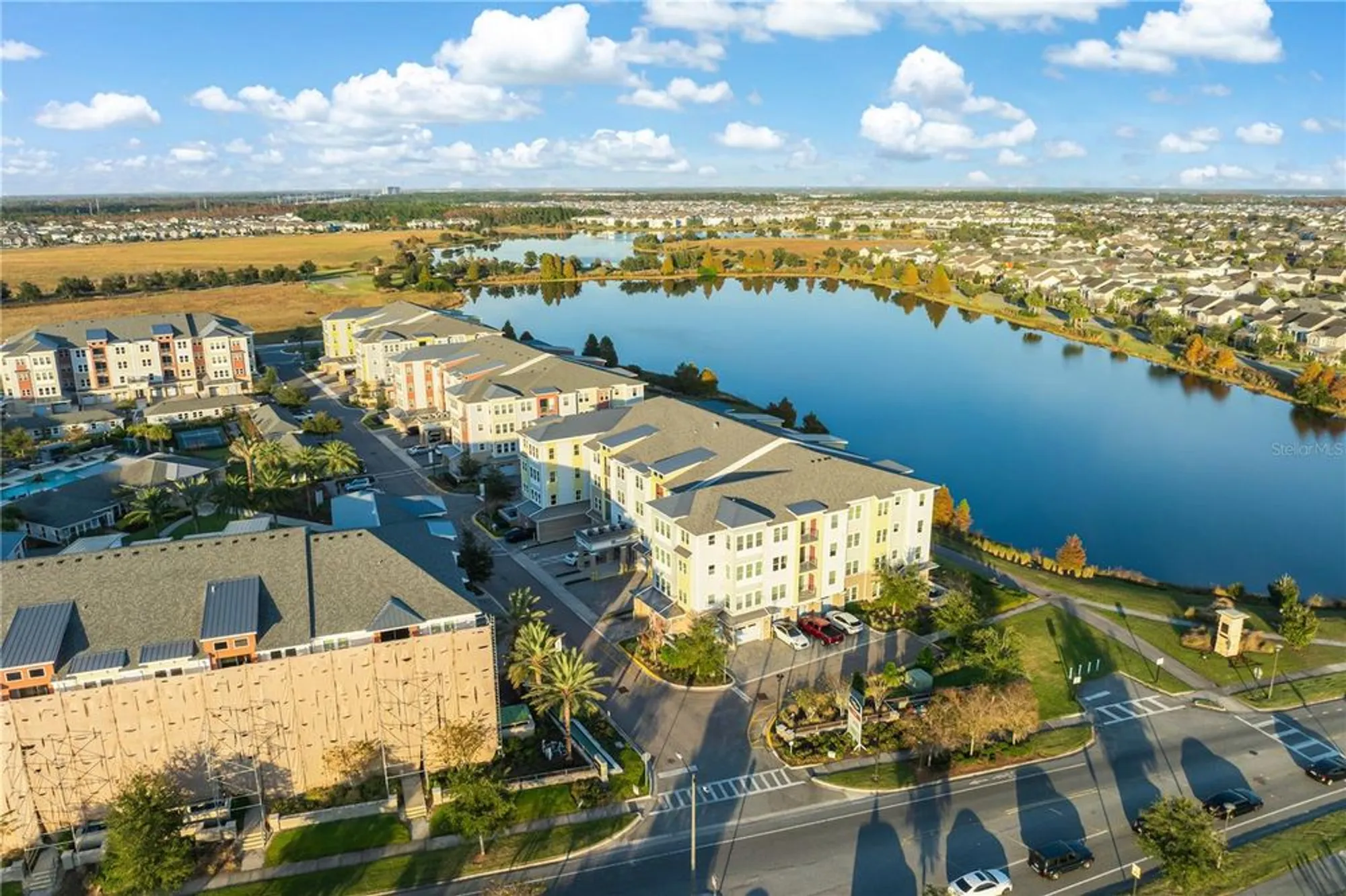 Property Slideshow image 2 of 55 | 7573 laureate blvd unit 1305, Orlando, FL, 32827