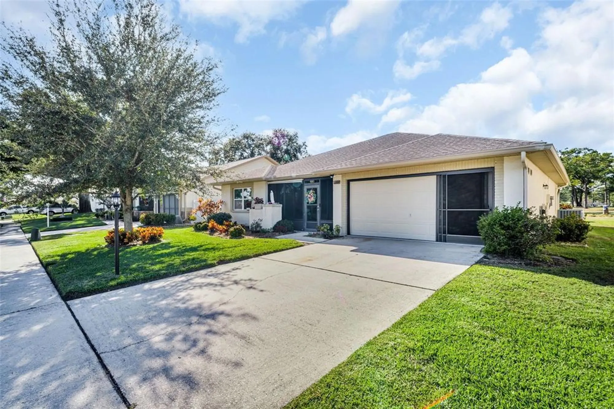 Property Slideshow image 1 of 57 | 1222 gillespie dr, Palm Harbor, FL, 34684