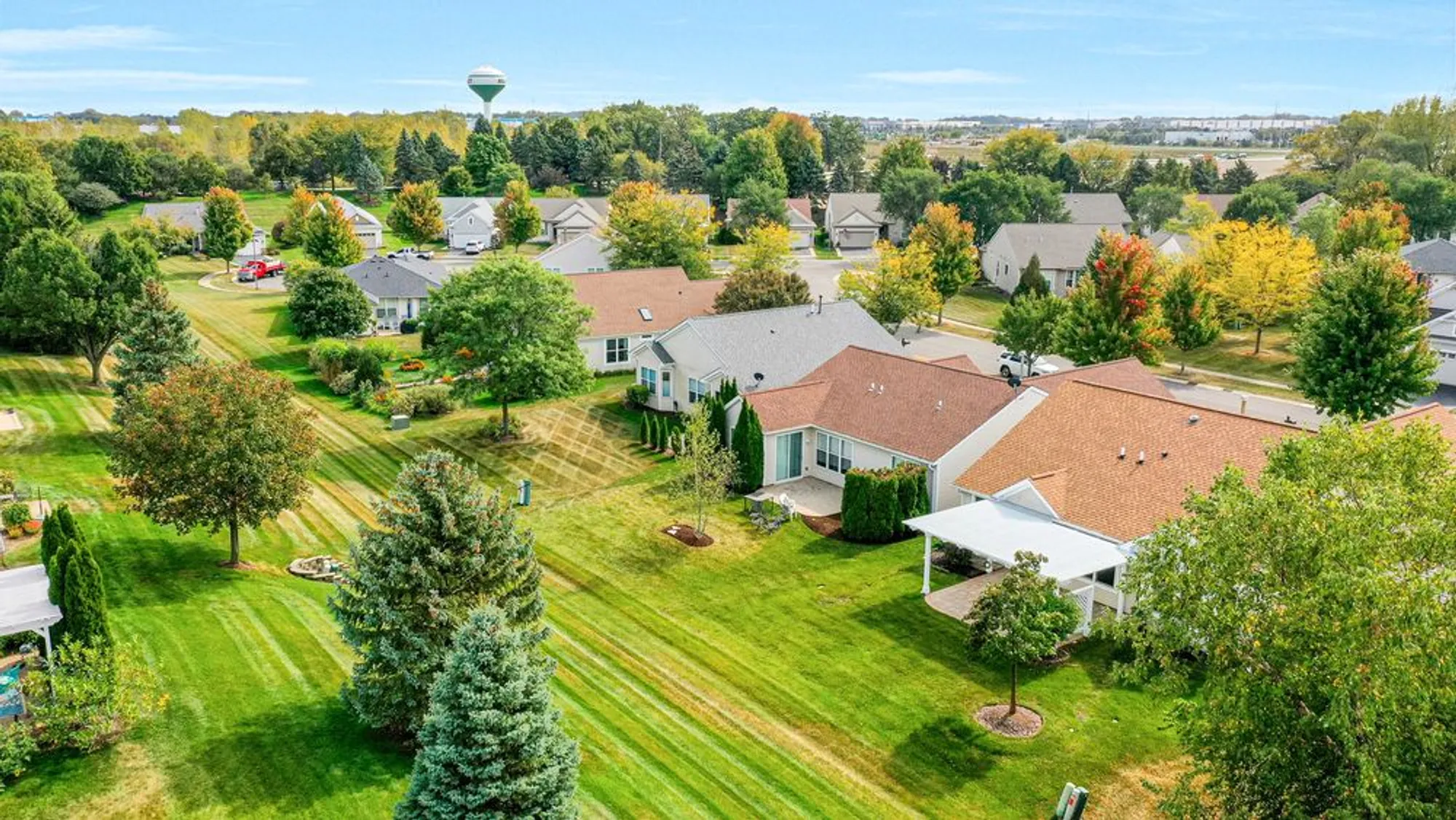 Property Slideshow image 35 of 43 | 12250 songbird ln, Huntley, IL, 60142