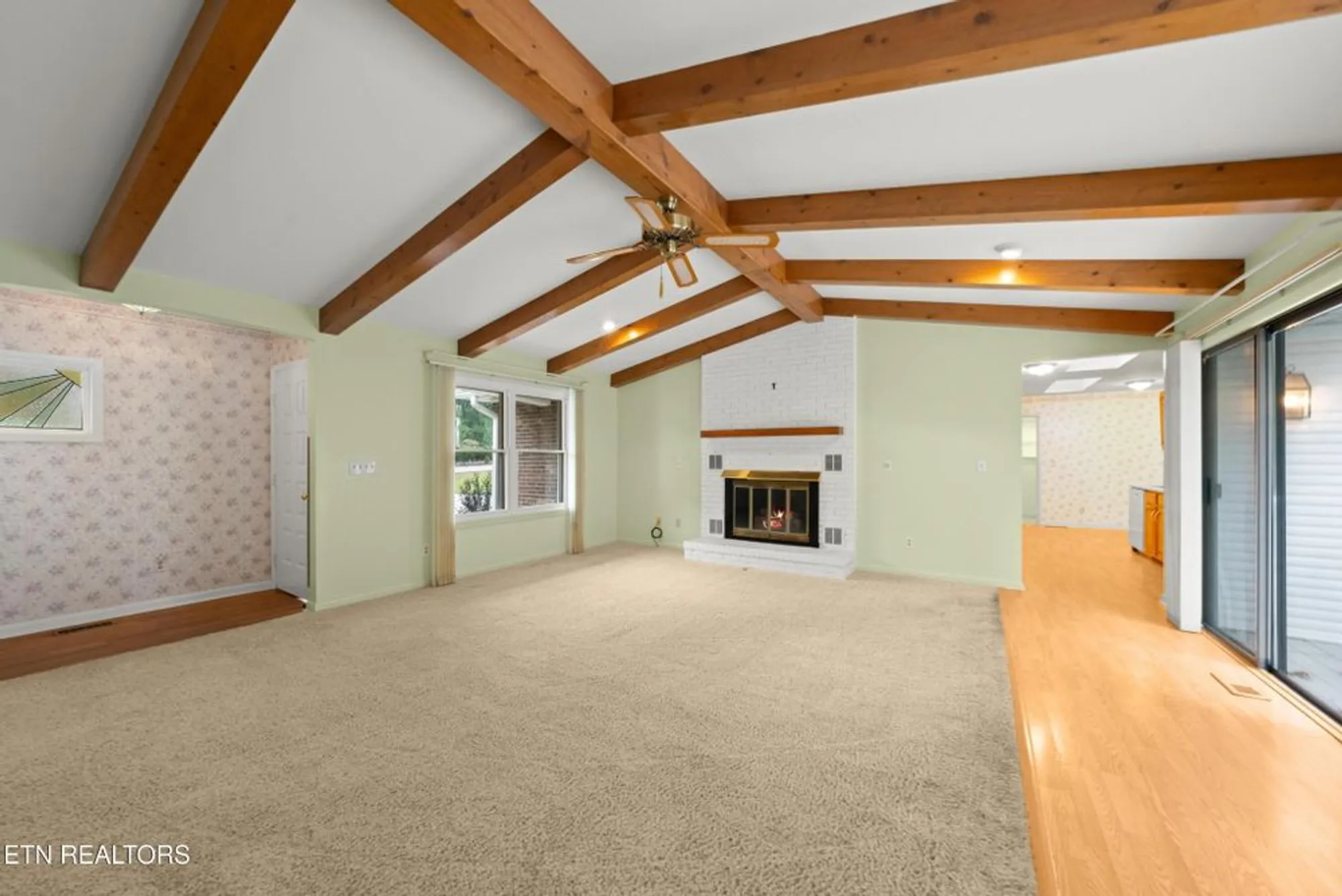 Property Slideshow image 10 of 29 | 238 lakeview dr, Crossville, TN, 38558