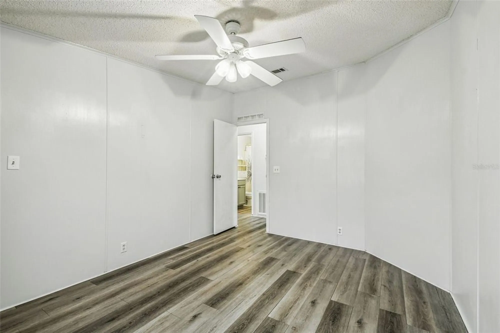 Property Slideshow image 38 of 77 | 1811 sherwood hill dr, Lakeland, FL, 33810