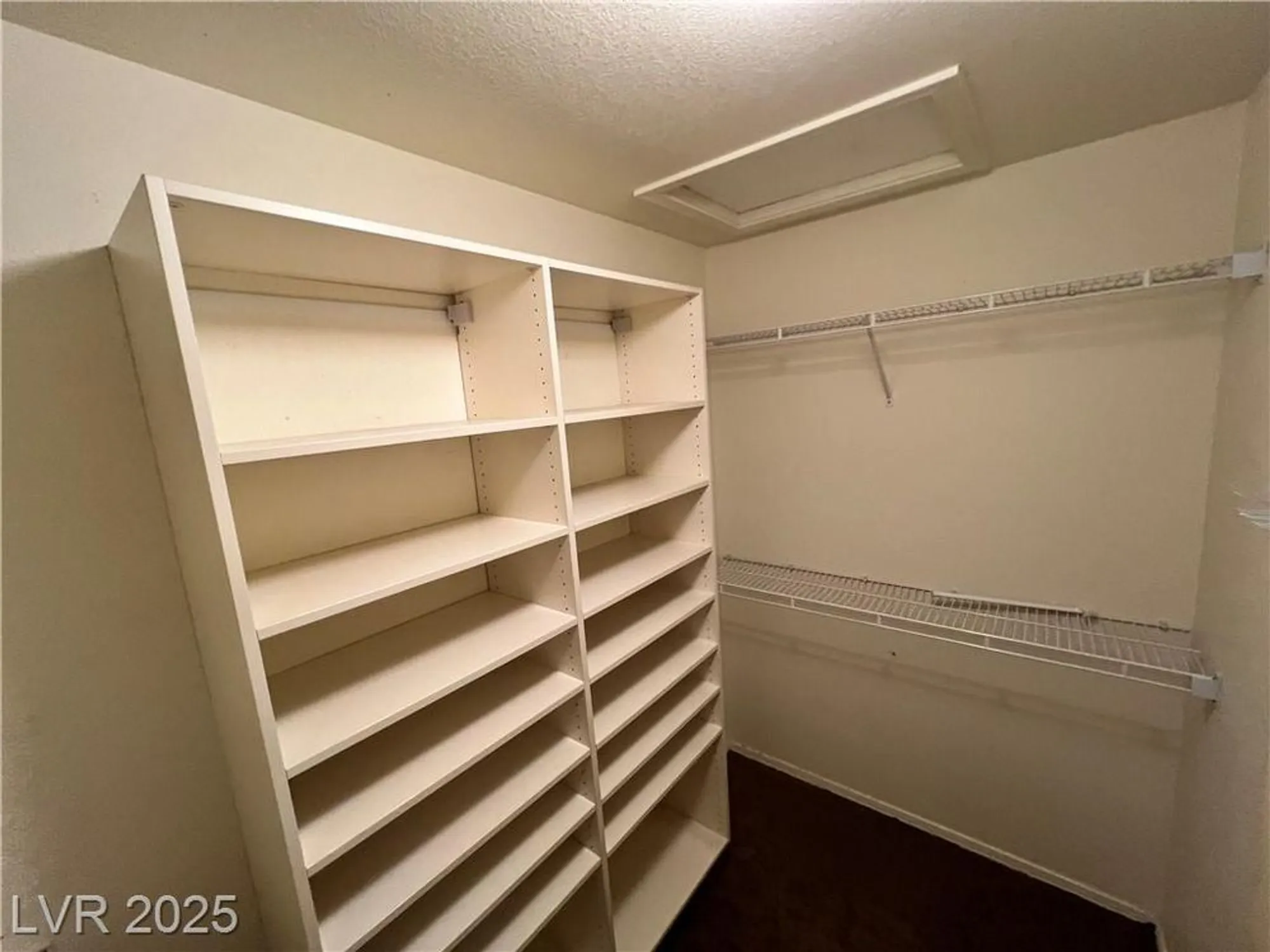 Property Slideshow image 16 of 20 | 2821 tumble brook dr, Las Vegas, NV, 89134