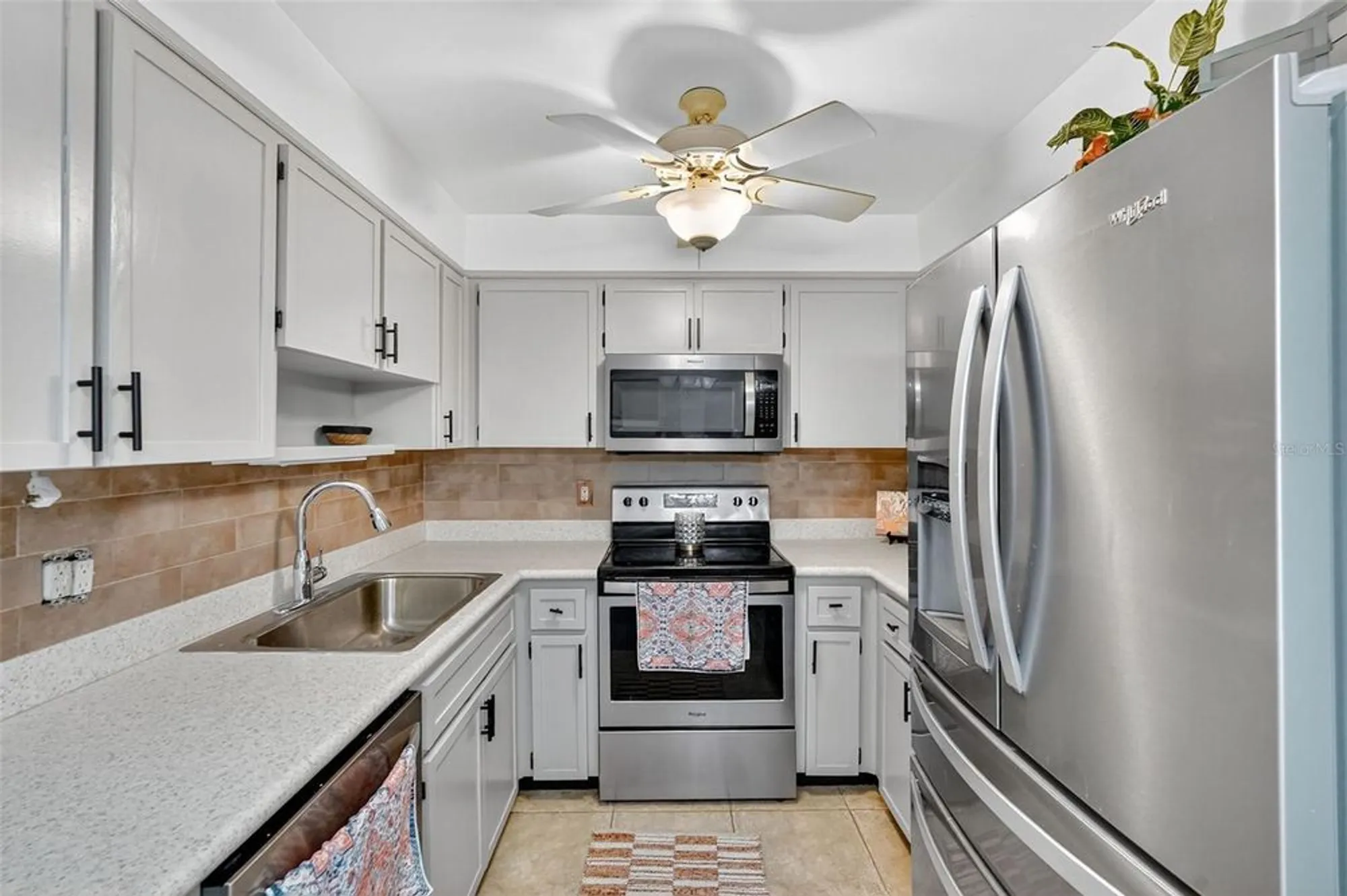 Property Slideshow image 15 of 30 | 2320 shelly dr b, Palm Harbor, FL, 34684