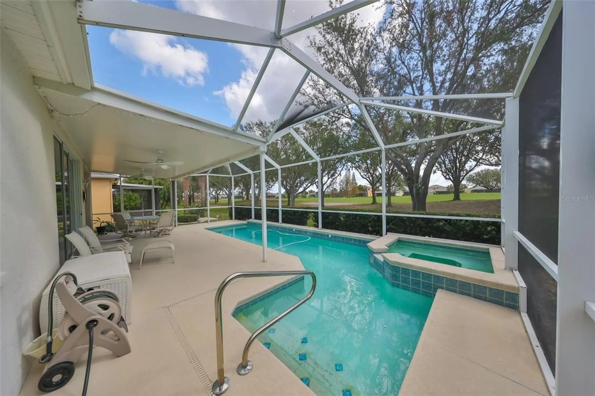 Property Slideshow image 2 of 37 | 1120 emerald dunes dr, Sun City Center, FL, 33573
