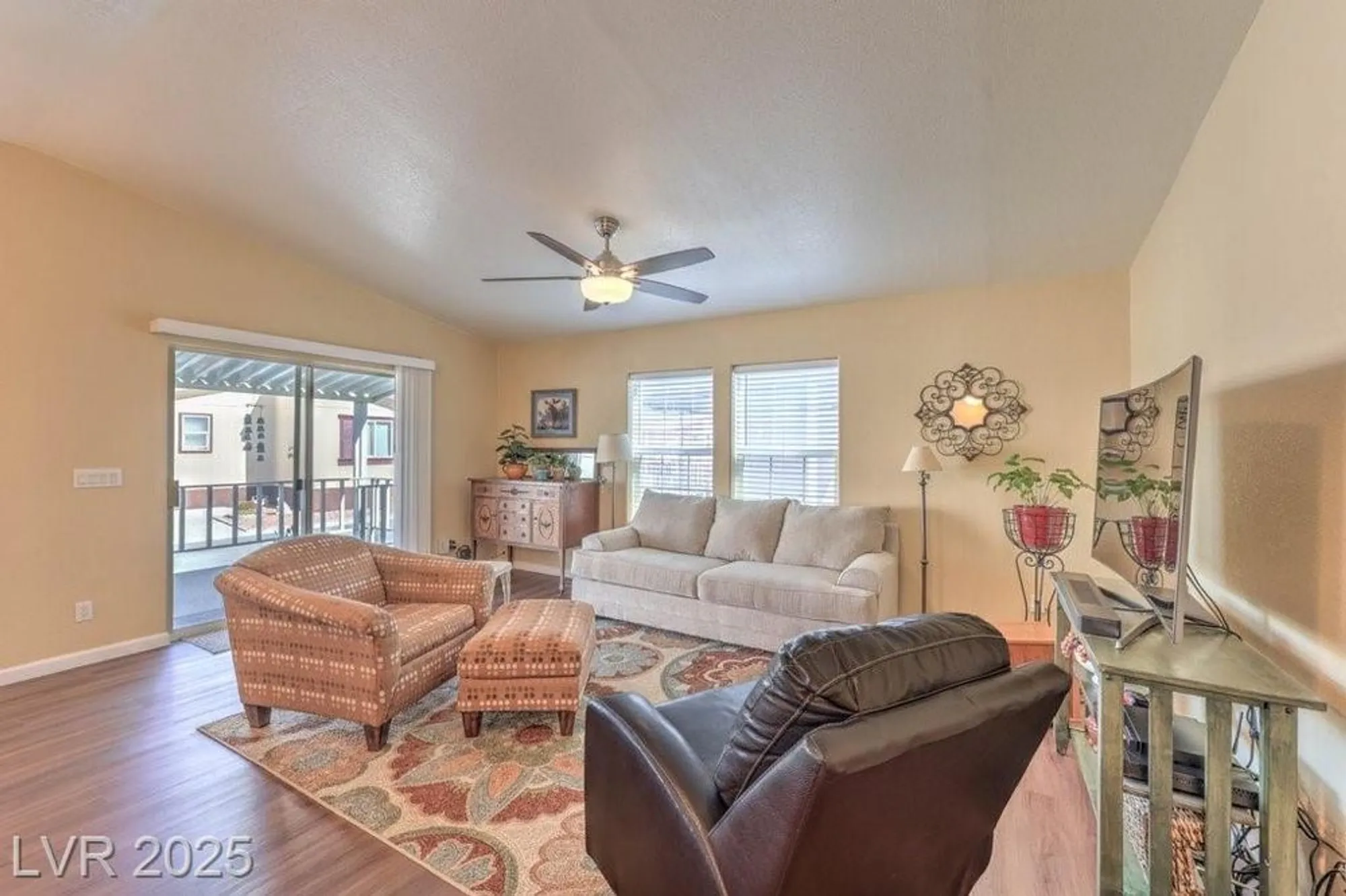 Property Slideshow image 22 of 41 | 361 montecito dr, Pahrump, NV, 89048