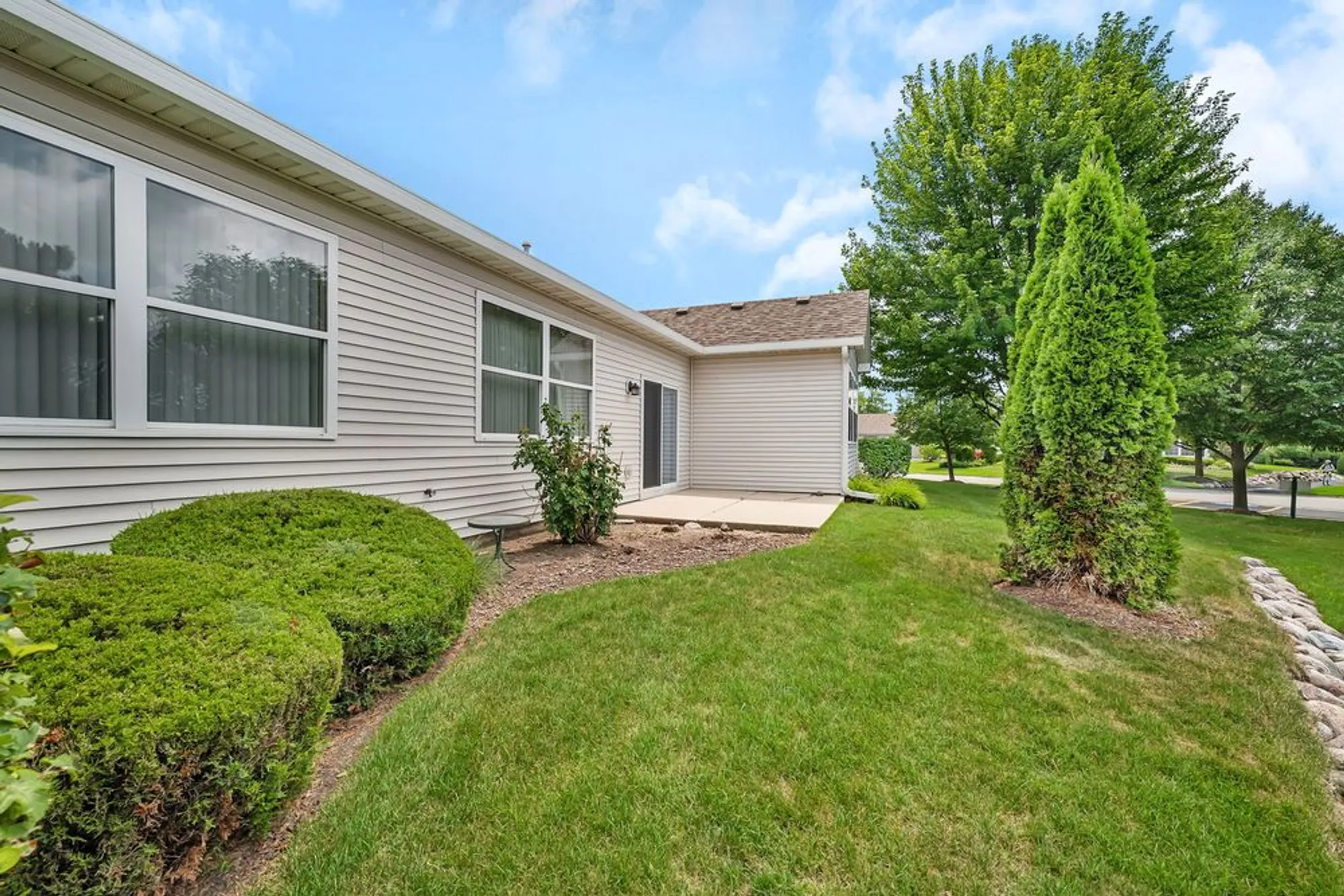 Property Slideshow image 23 of 25 | 1592 w cadillac cir, Romeoville, IL, 60446