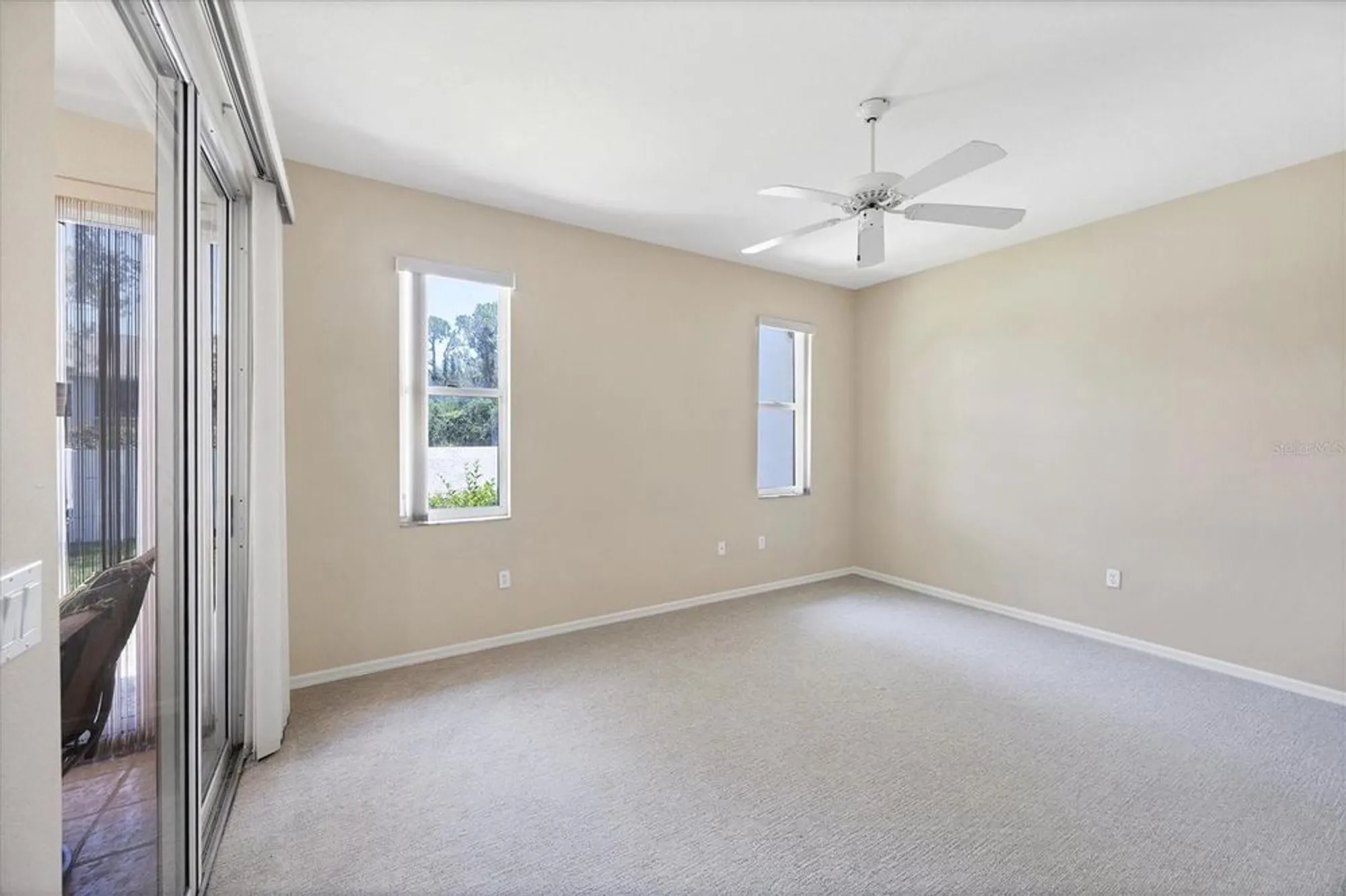 Property Slideshow image 17 of 55 | 6222 country club way, Sarasota, FL, 34243
