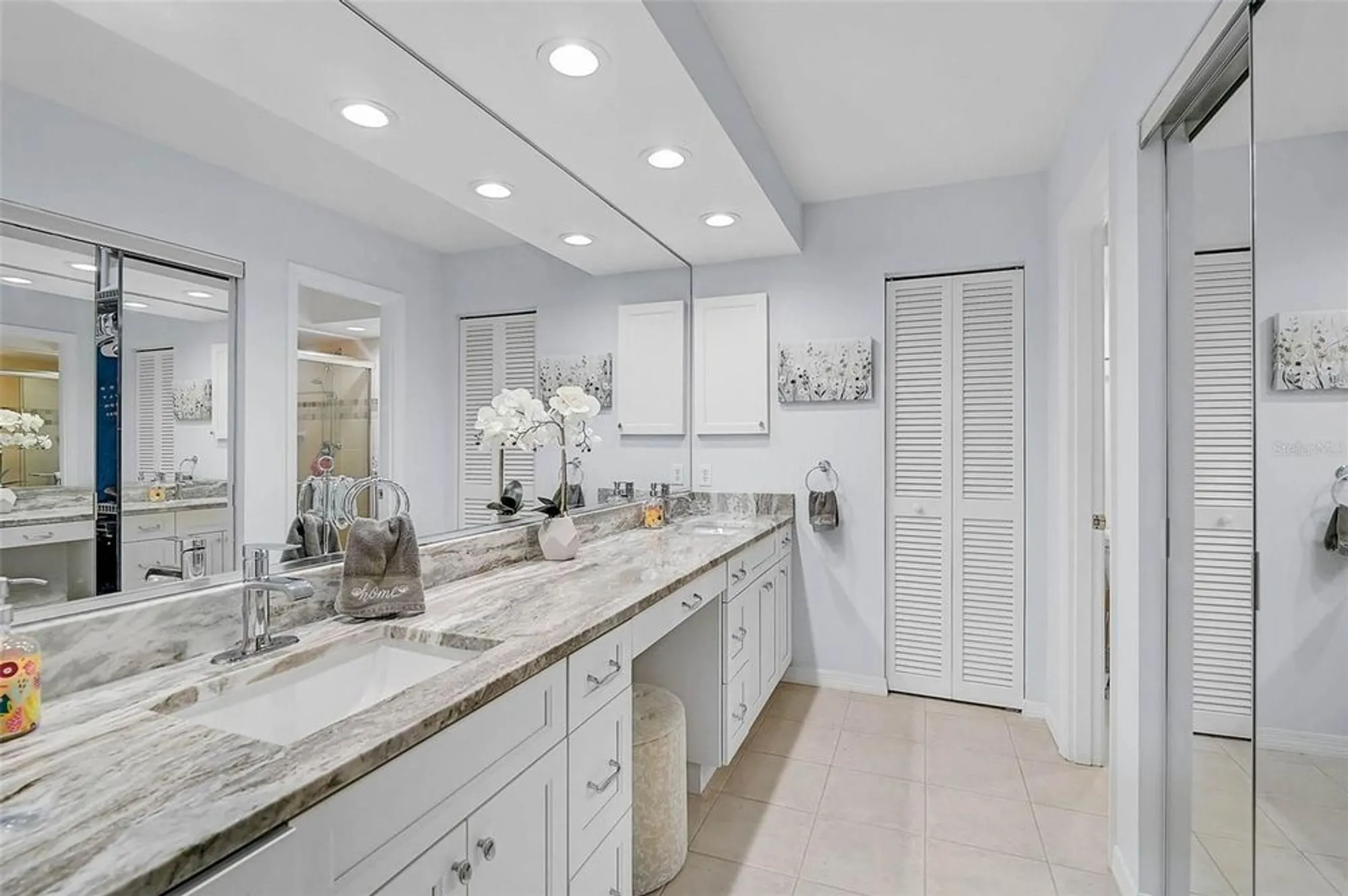 Property Slideshow image 22 of 50 | 7363 oak moss dr # 33, Sarasota, FL, 34241