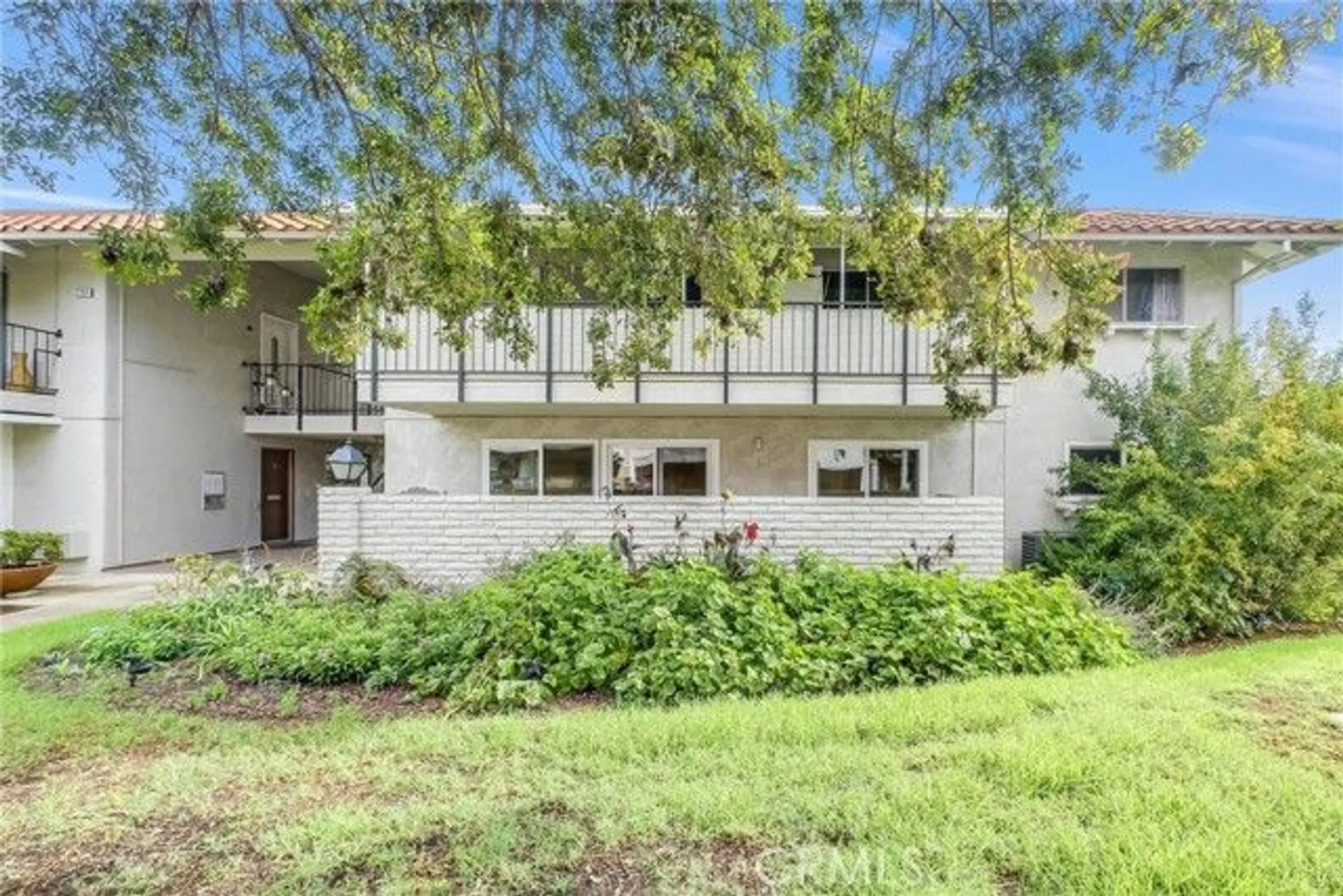 Property Slideshow image 2 of 28 | 2260 via puerta c, Laguna Woods, CA, 92637