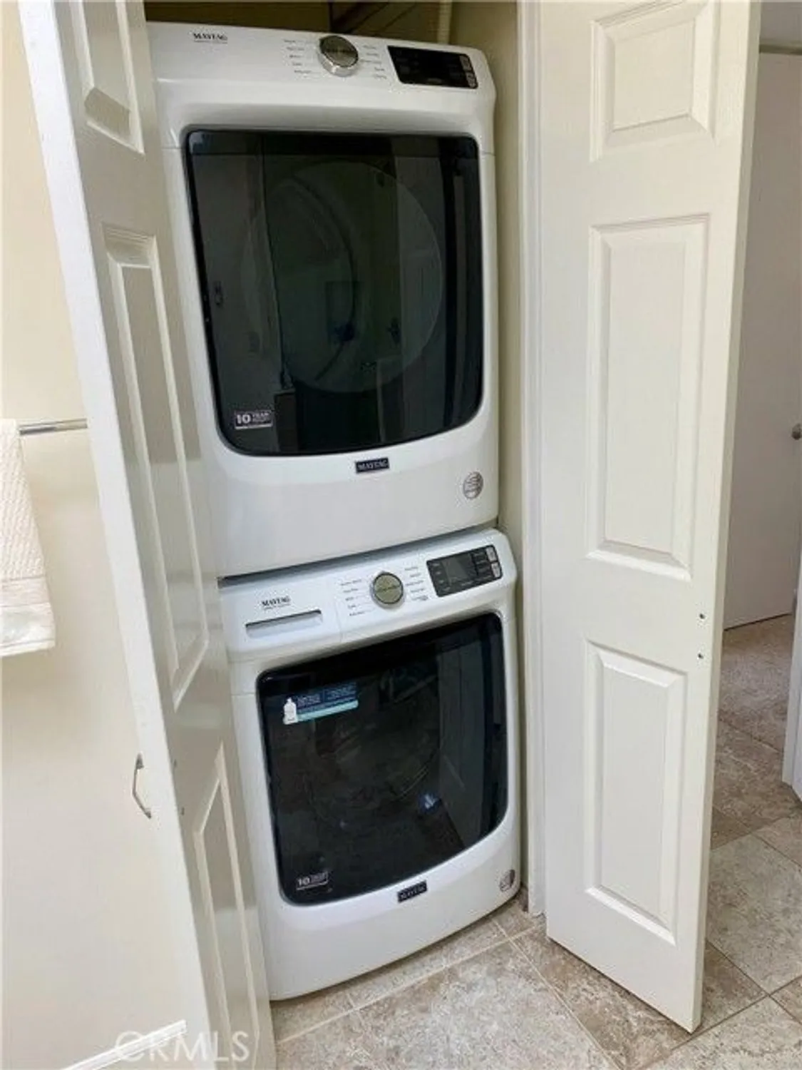 Property Slideshow image 3 of 32 | 1241 knollwood rd apt 46e, Seal Beach, CA, 90740