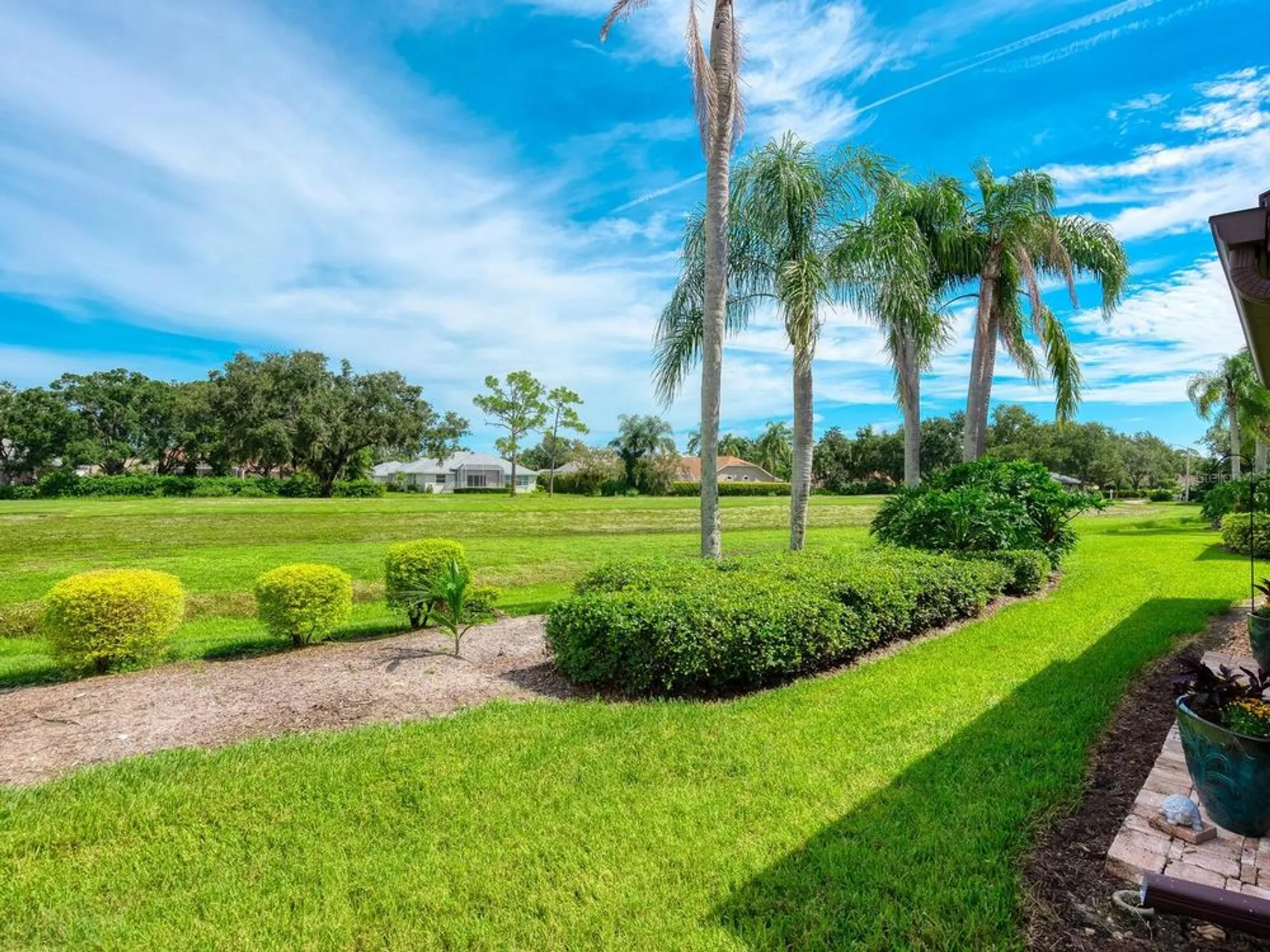 Property Slideshow image 33 of 73 | 6103 clubside dr # 6103, Sarasota, FL, 34243