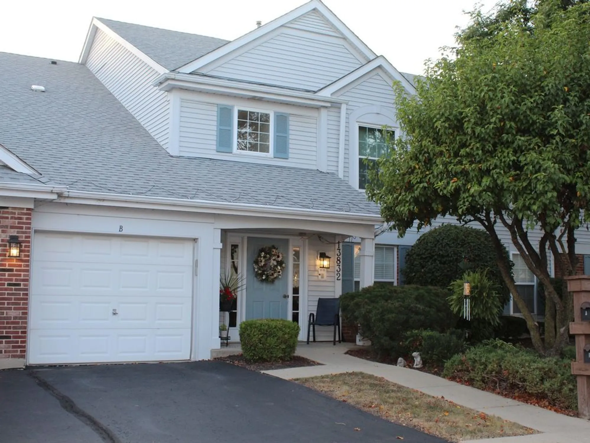 Property Slideshow image 1 of 43 | 13832 s balsam ln d, Plainfield, IL, 60544