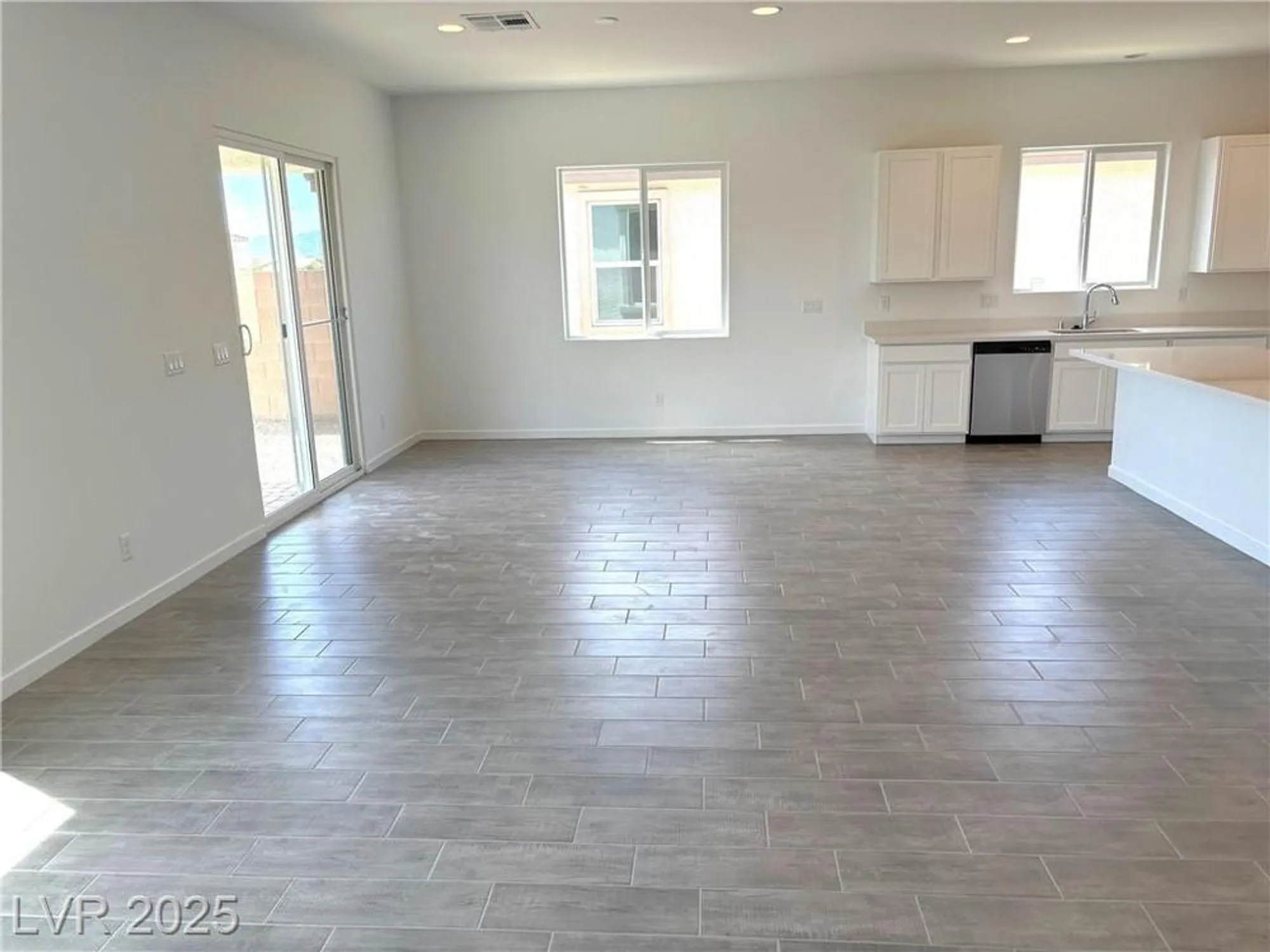 Property Slideshow image 19 of 28 | 5753 e badlands ln, Pahrump, NV, 89061