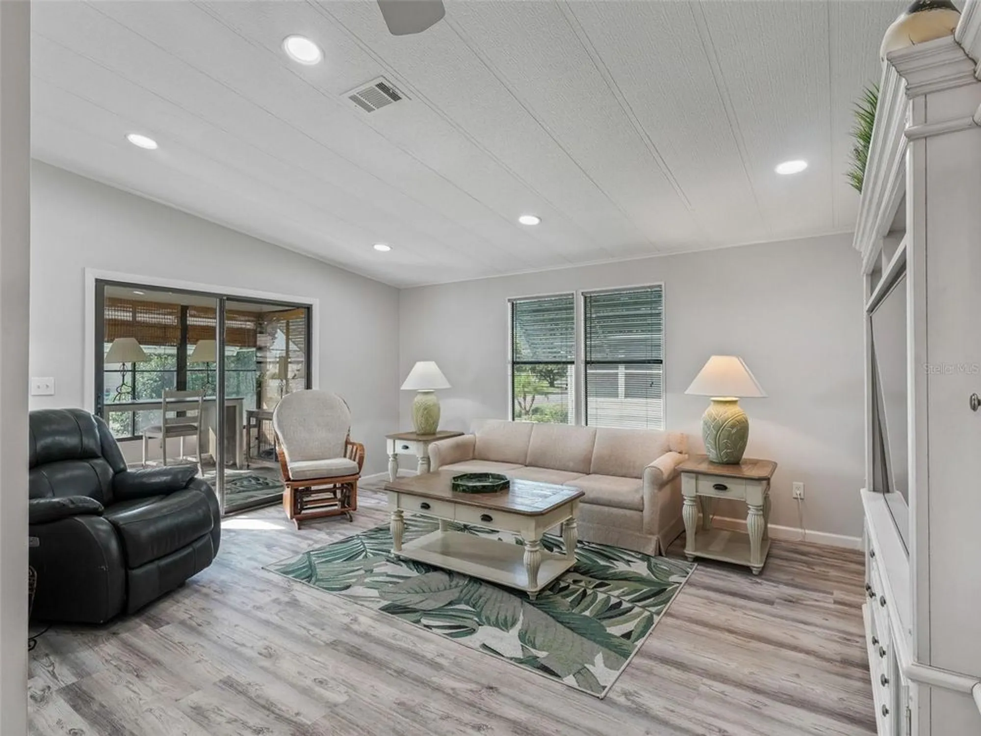 Property Slideshow image 11 of 37 | 1708 lauren ln, Lady Lake, FL, 32159
