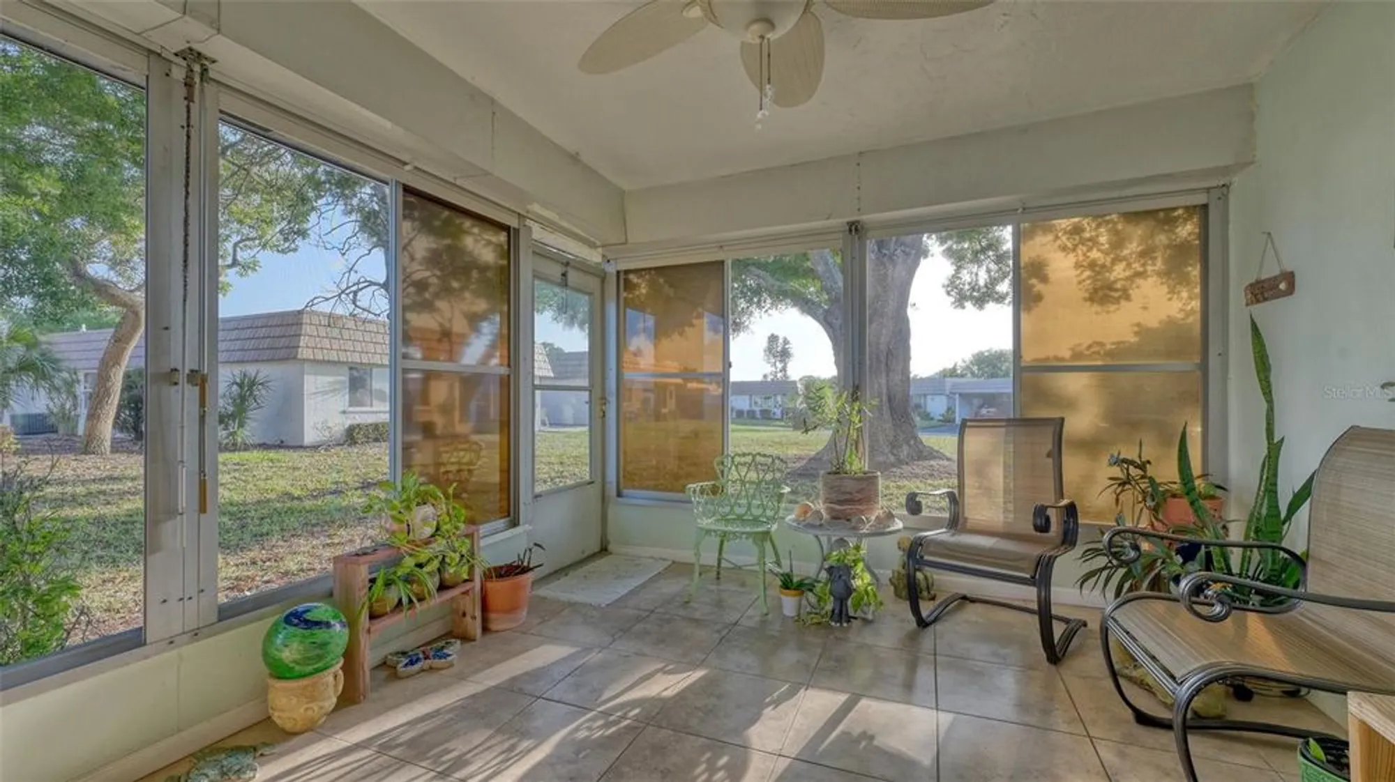 Property Slideshow image 39 of 86 | 2016 riverbluff pkwy v328, Sarasota, FL, 34231