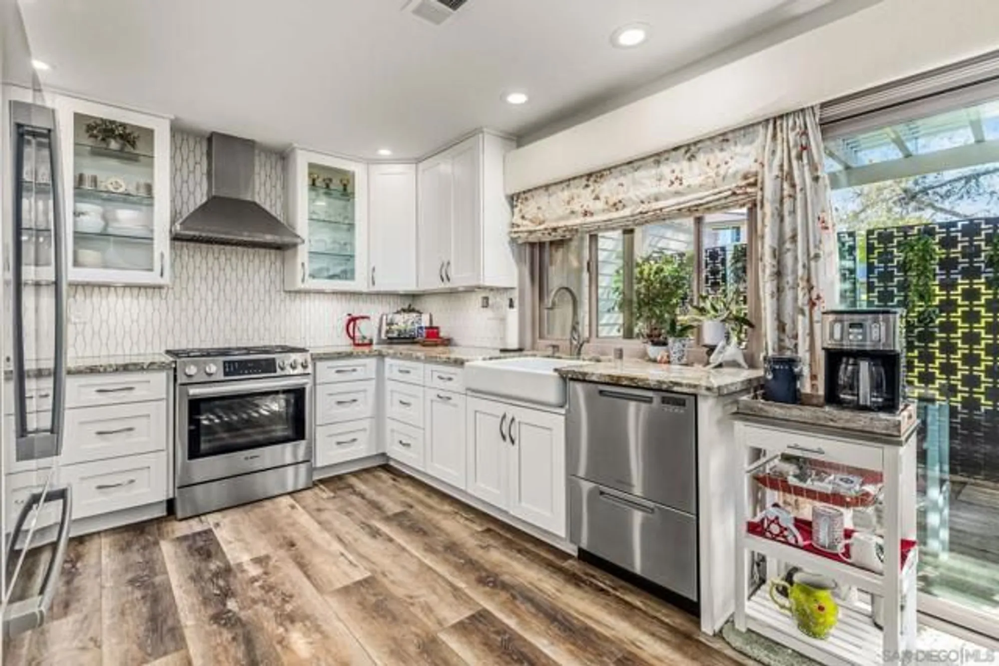 Property Slideshow image 3 of 24 | 17357 plaza maria, San Diego, CA, 92128