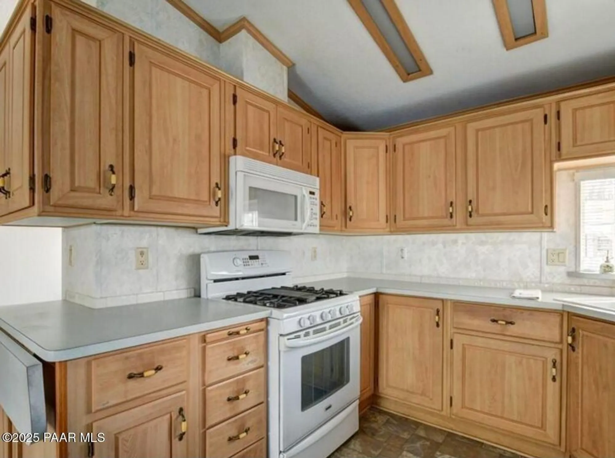 Property Slideshow image 5 of 22 | 885 n mesquite tree dr, Prescott Valley, AZ, 86327