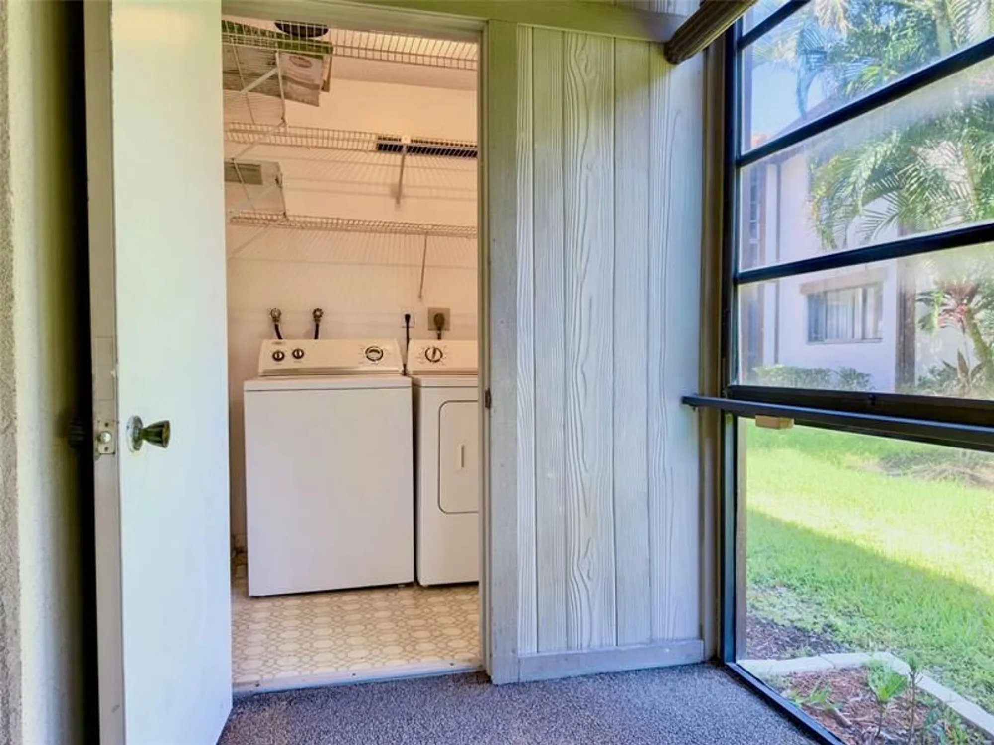 Property Slideshow image 15 of 51 | 9988 n belfort cir 111, Tamarac, FL, 33321