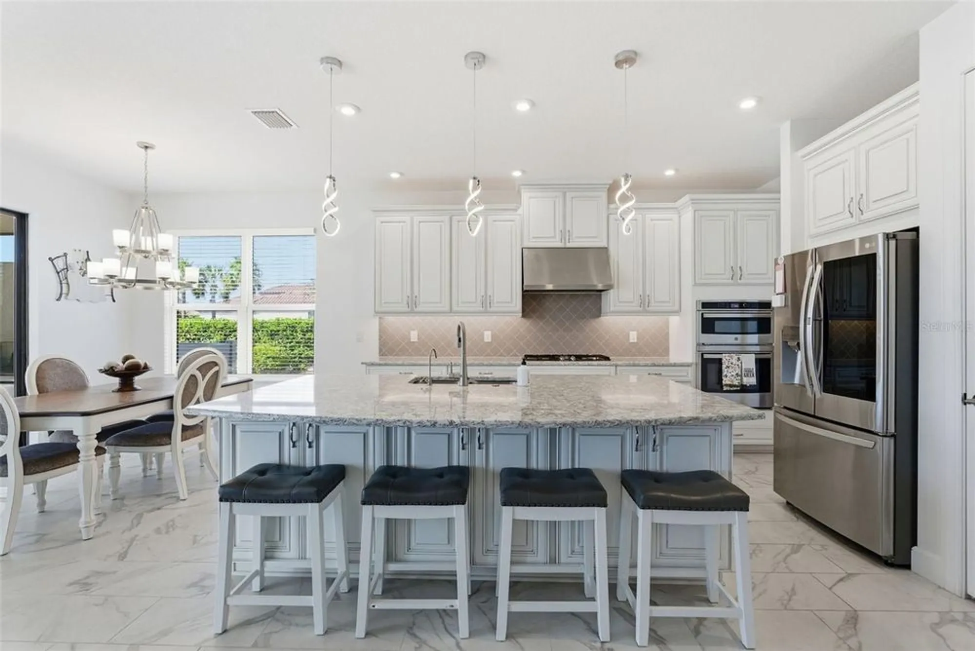 Property Slideshow image 16 of 44 | 10819 wicker park pl, Palmetto, FL, 34221