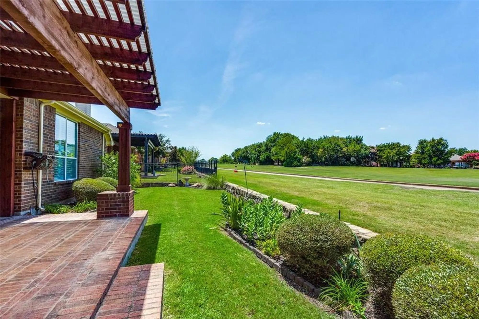 Property Slideshow image 20 of 29 | 415 black diamond ct, Fairview, TX, 75069