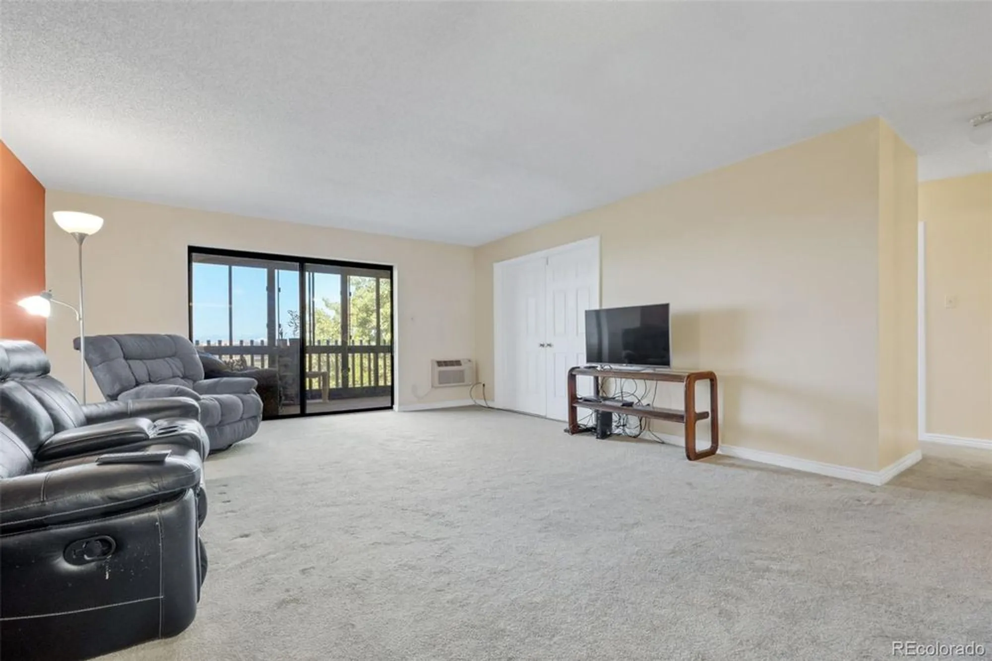 Property Slideshow image 7 of 44 | 14001 e marina dr apt 607, Aurora, CO, 80014