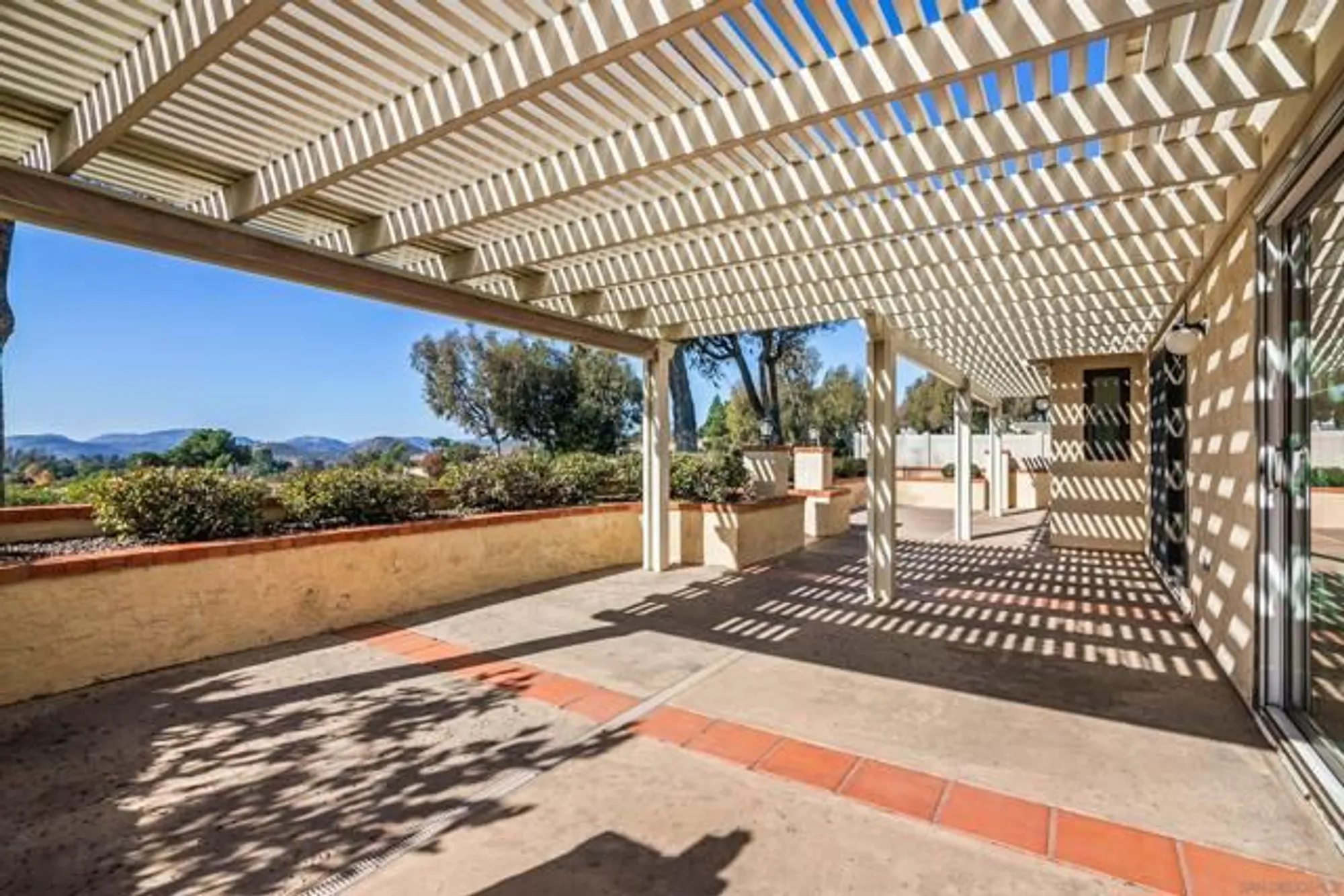 Property Slideshow image 40 of 51 | 18113 calle estepona, San Diego, CA, 92128