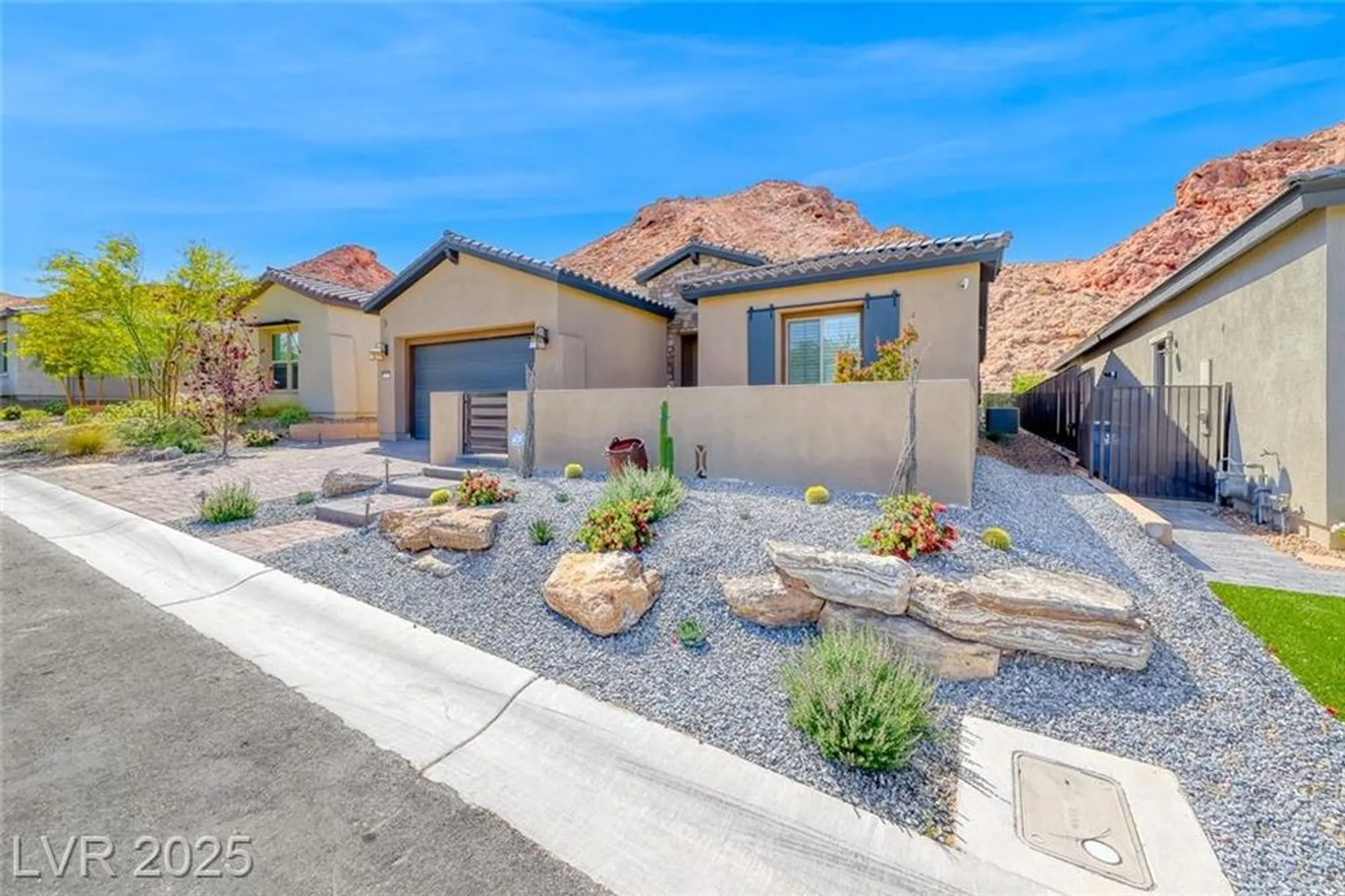 Property Slideshow image 4 of 72 | 125 mirage view dr, Henderson, NV, 89011