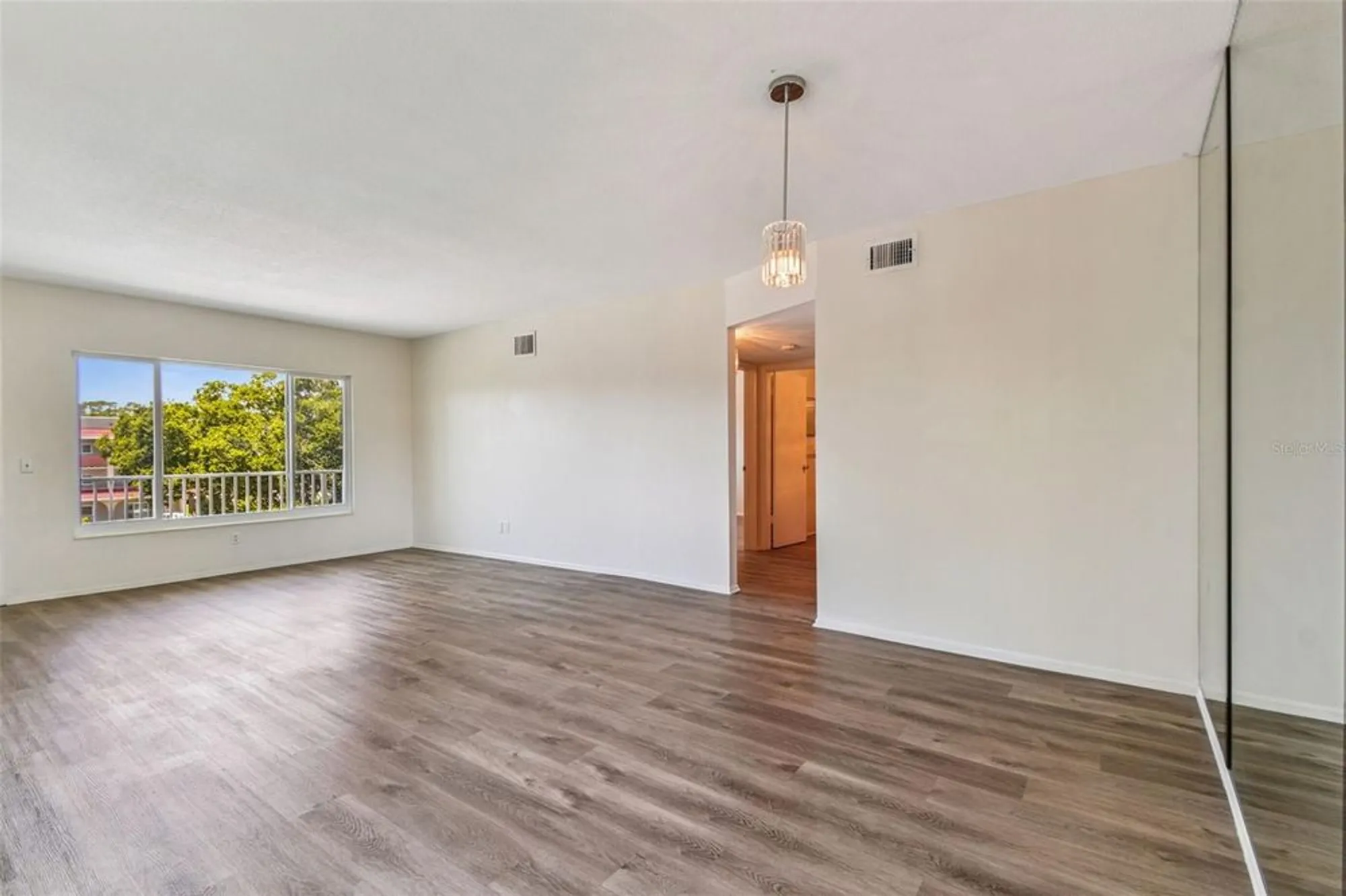 Property Slideshow image 24 of 55 | 2071 australia way 59, Clearwater, FL, 33763