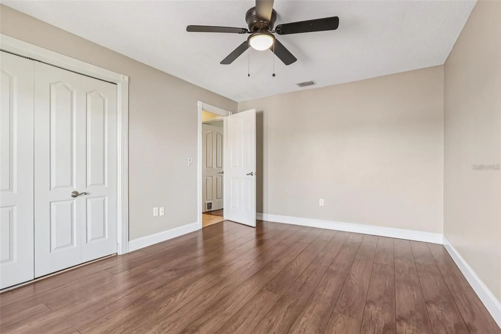 Property Slideshow image 14 of 36 | 1717 danbury dr, Sun City Center, FL, 33573