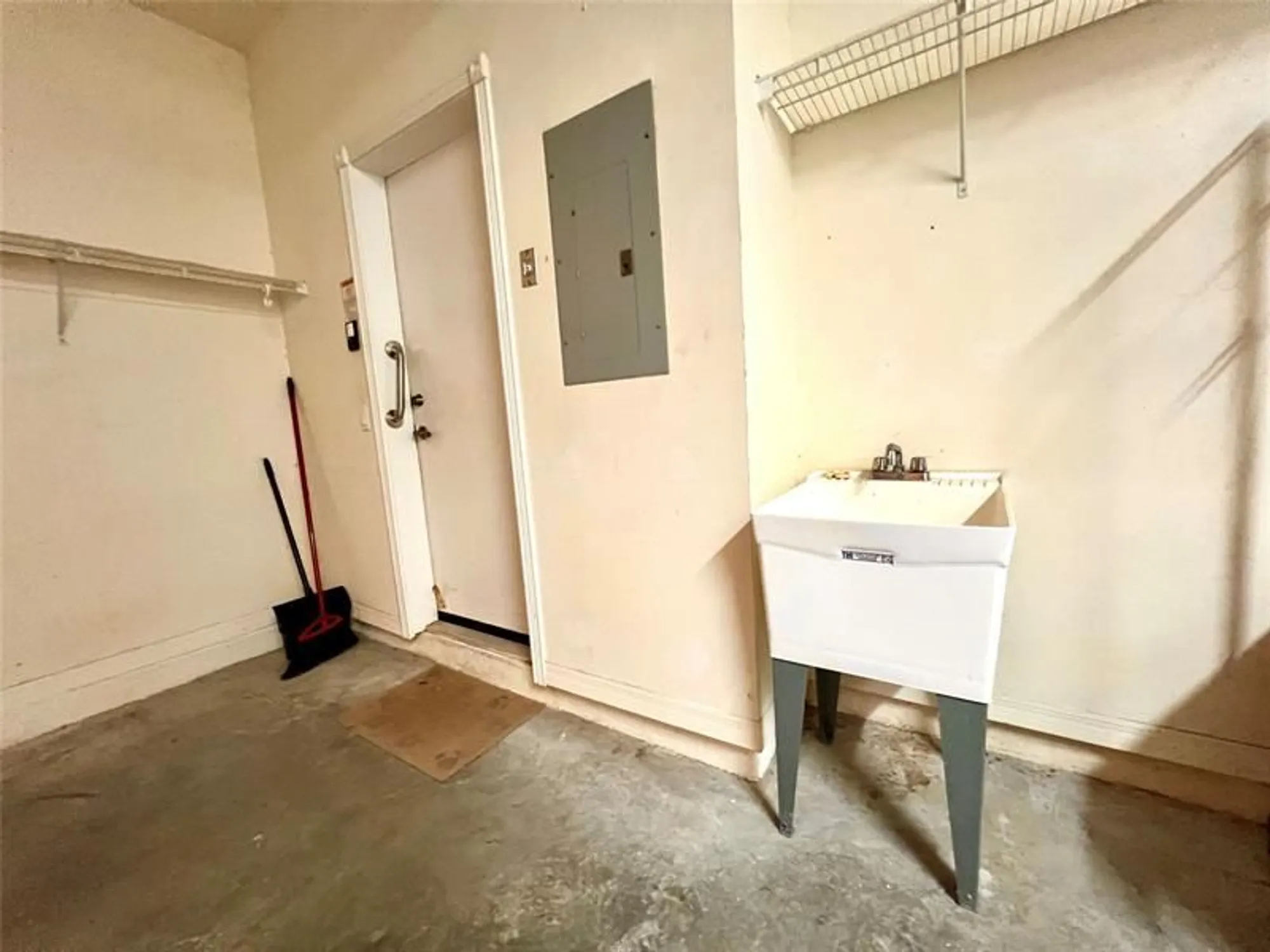 Property Slideshow image 38 of 61 | 7200 veneto dr, Boynton Beach, FL, 33437