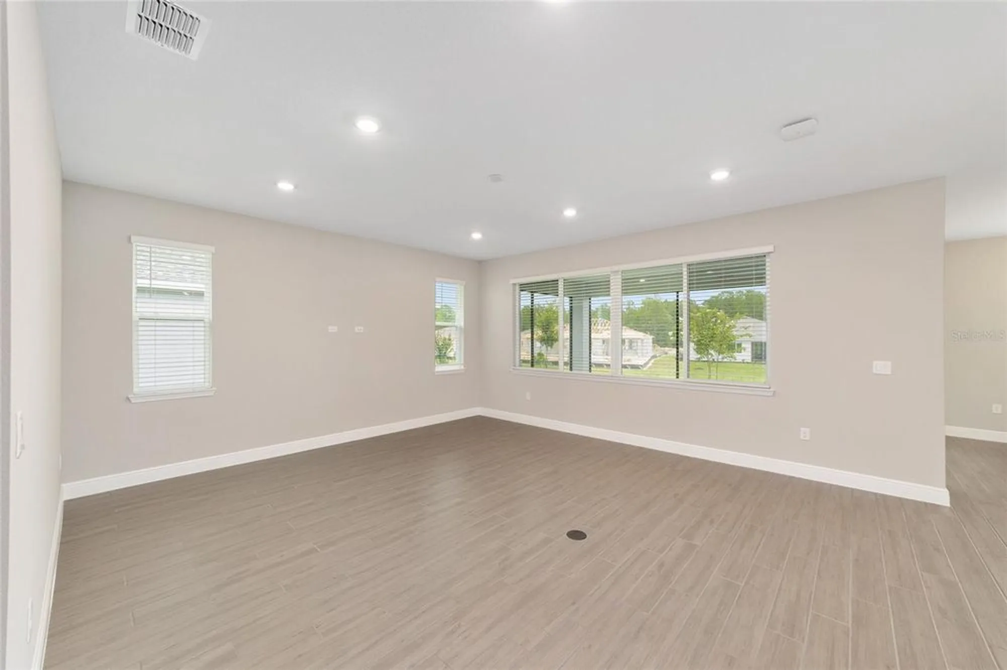 Property Slideshow image 10 of 40 | 10141 sw 106th cir, Ocala, FL, 34481