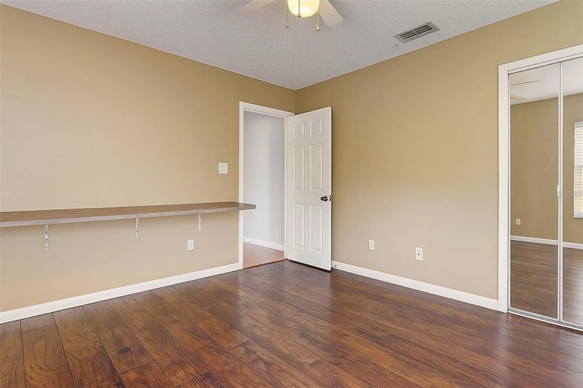 Property Slideshow image 22 of 43 | 25273 lost oak cir, Leesburg, FL, 34748