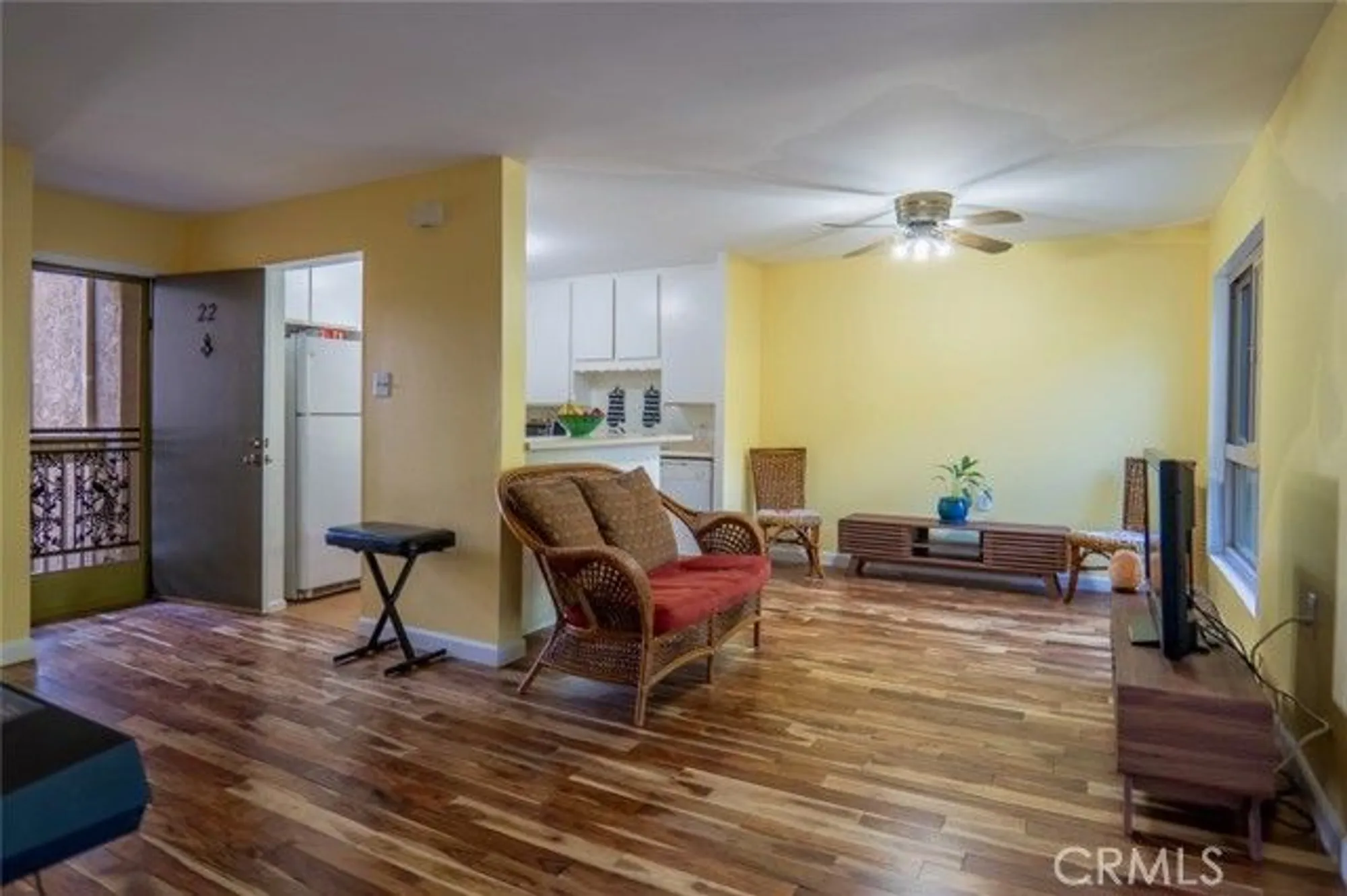 Property Slideshow image 2 of 28 | 327 chestnut hill ct 22, Thousand Oaks, CA, 91360