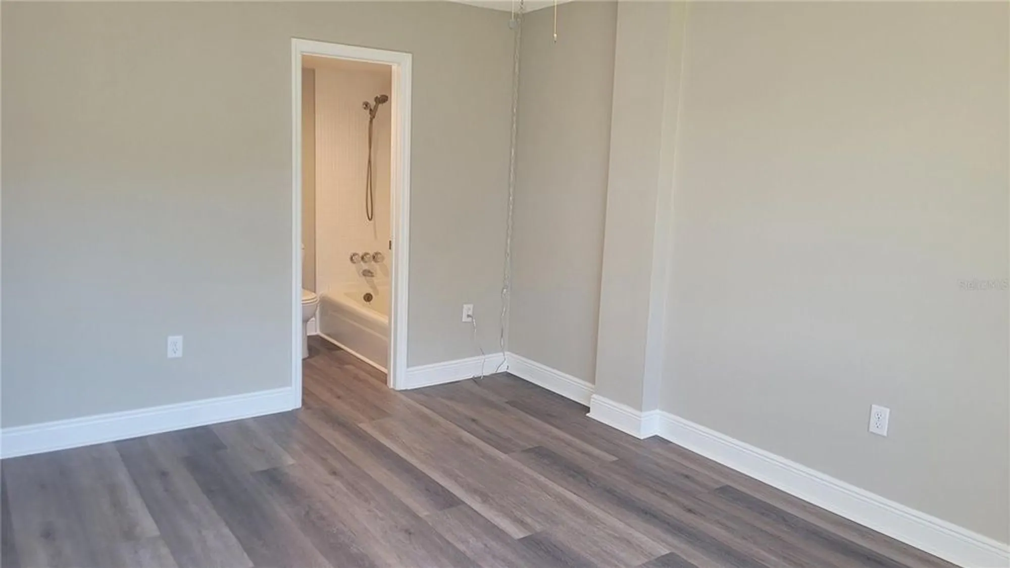 Property Slideshow image 7 of 32 | 4650 cove cir apt 111, St Petersburg, FL, 33708