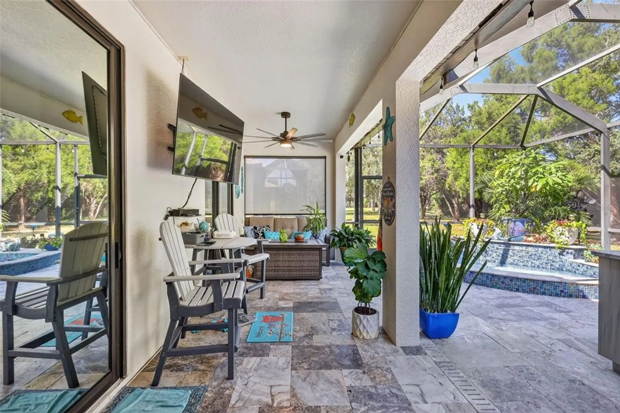 Property Slideshow image 8 of 54 | 145 silver falls dr, Apollo Beach, FL, 33572